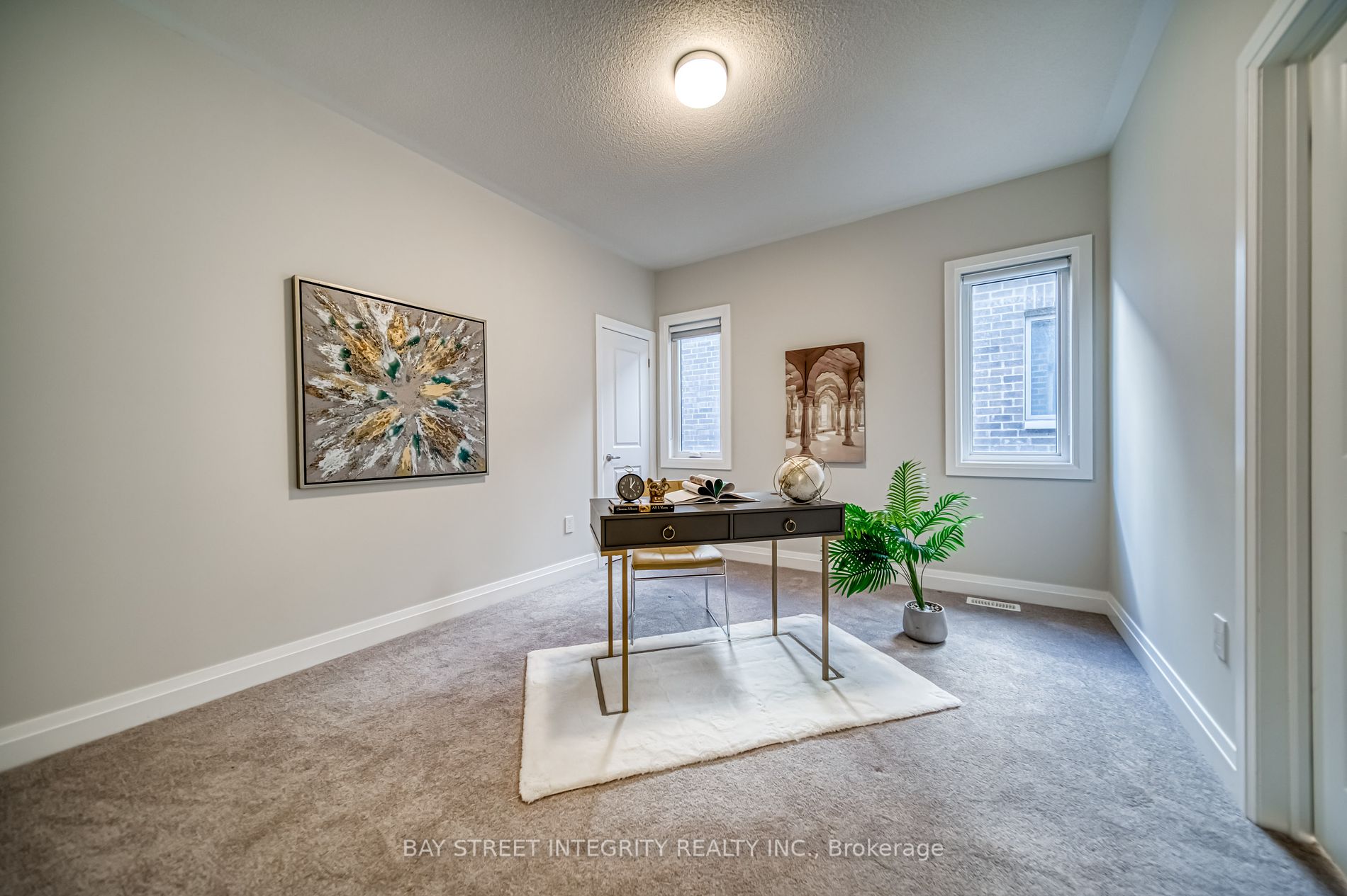 47 Longworth Ave