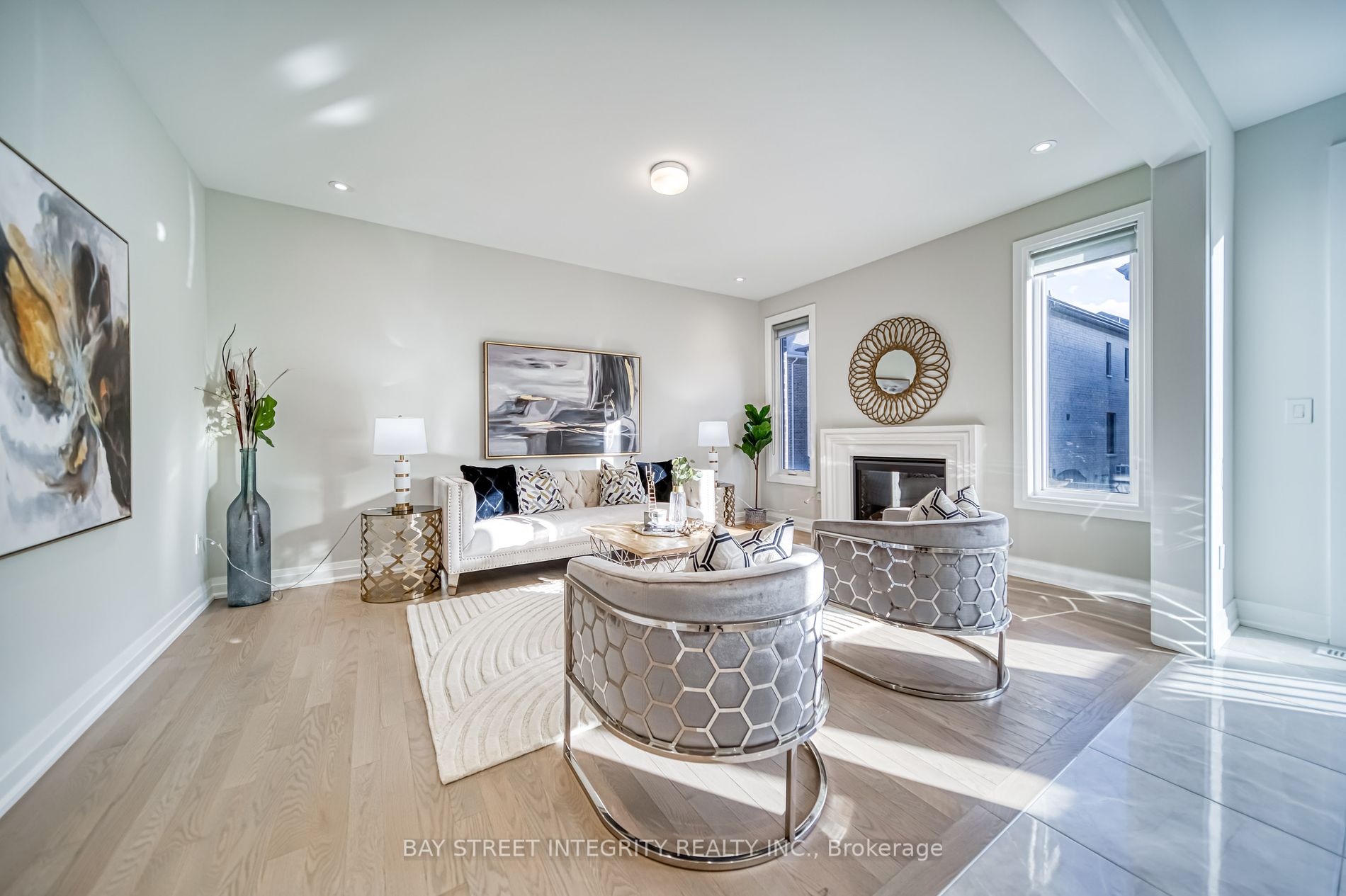 47 Longworth Ave