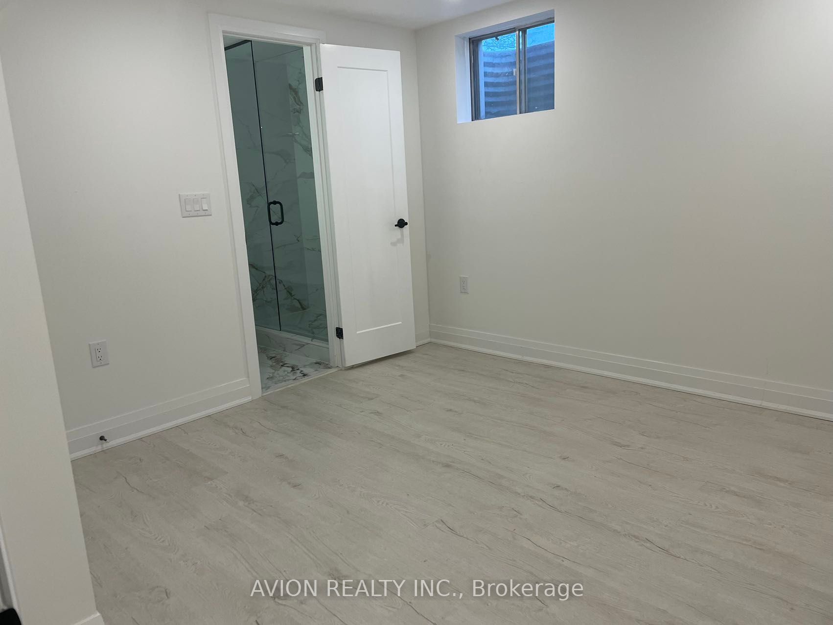 1 Rosegarden Cres