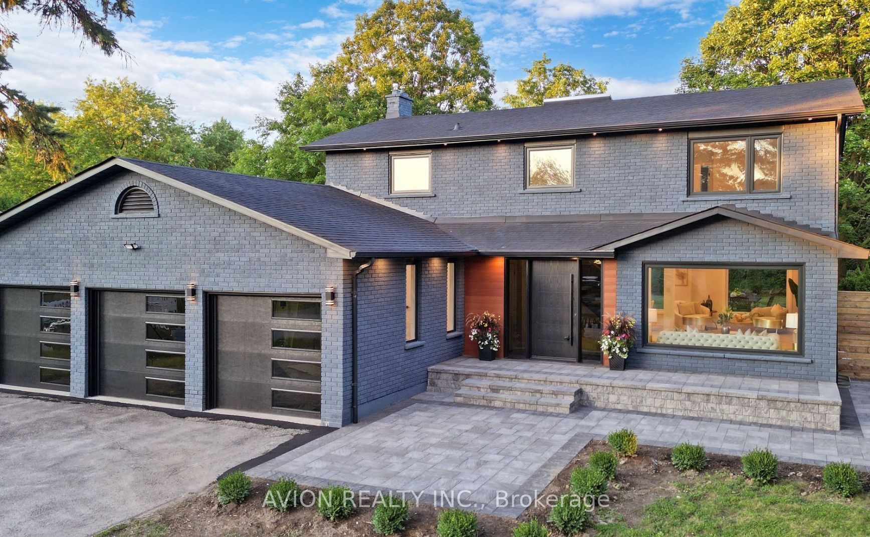 1 Rosegarden Cres