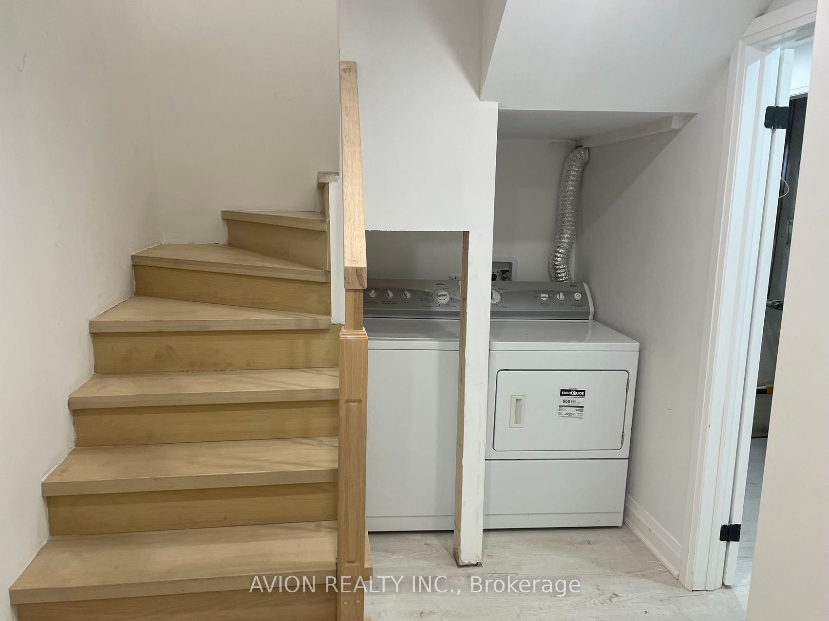 1 Rosegarden Cres