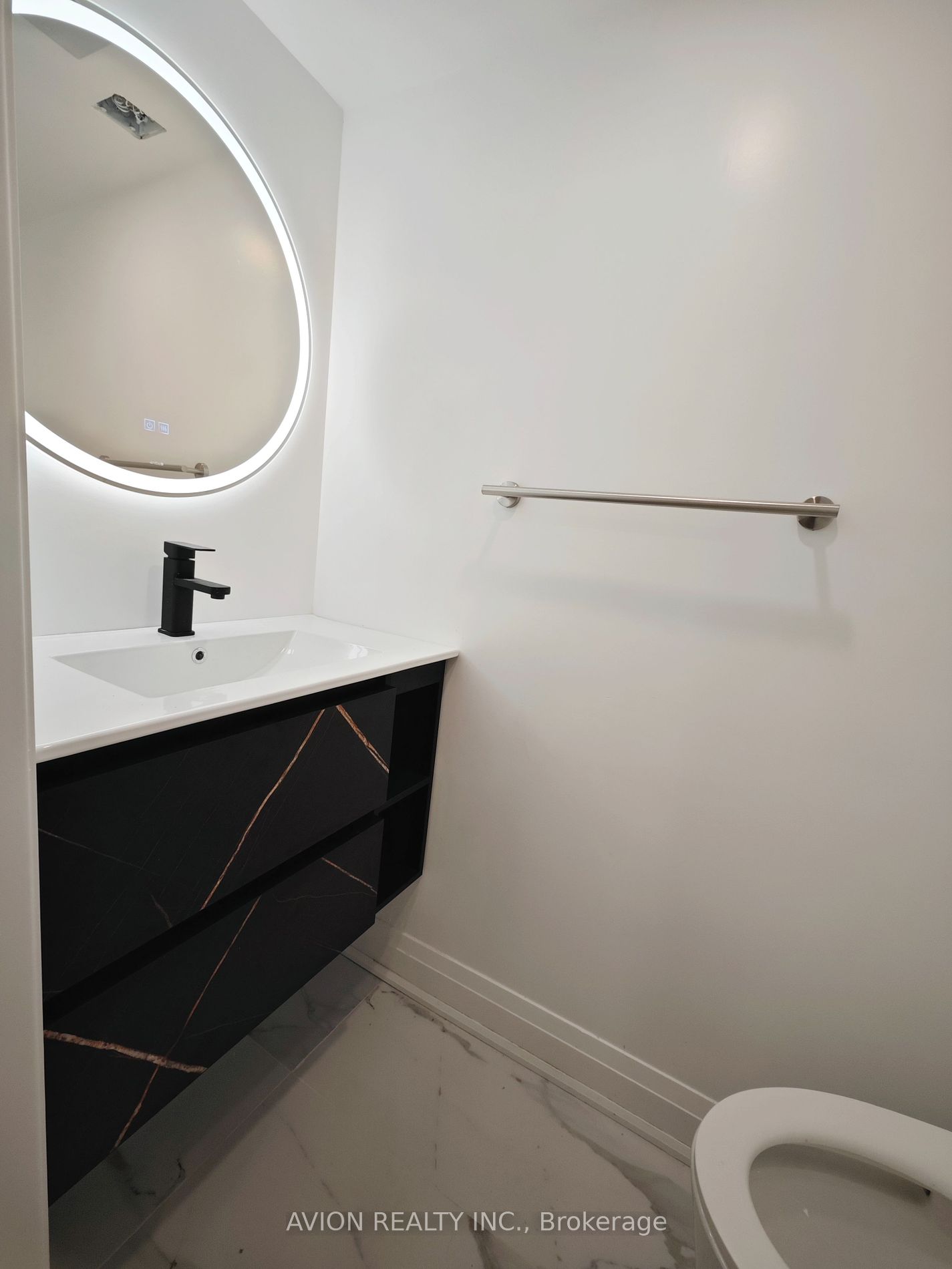 1 Rosegarden Cres