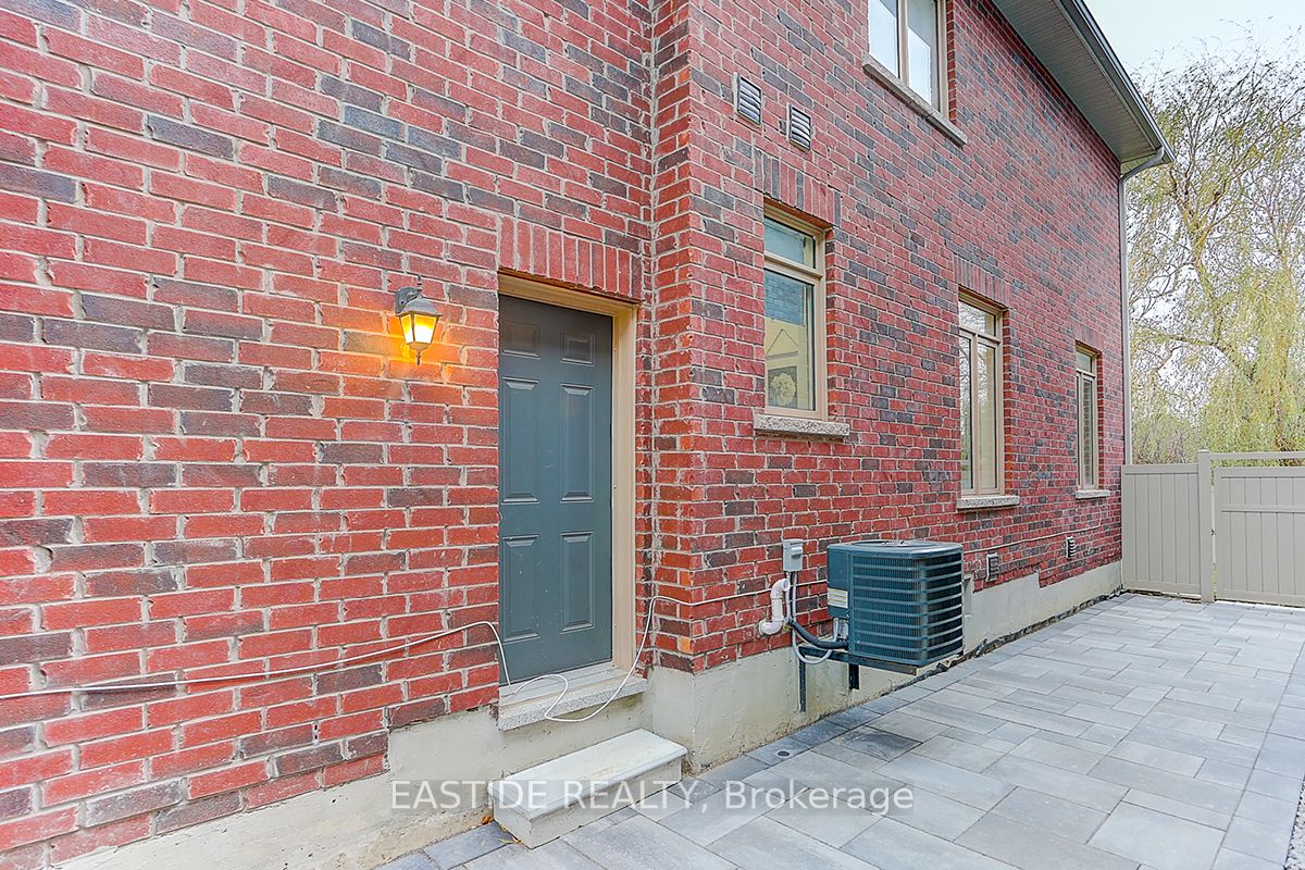 41 Portage Avenue