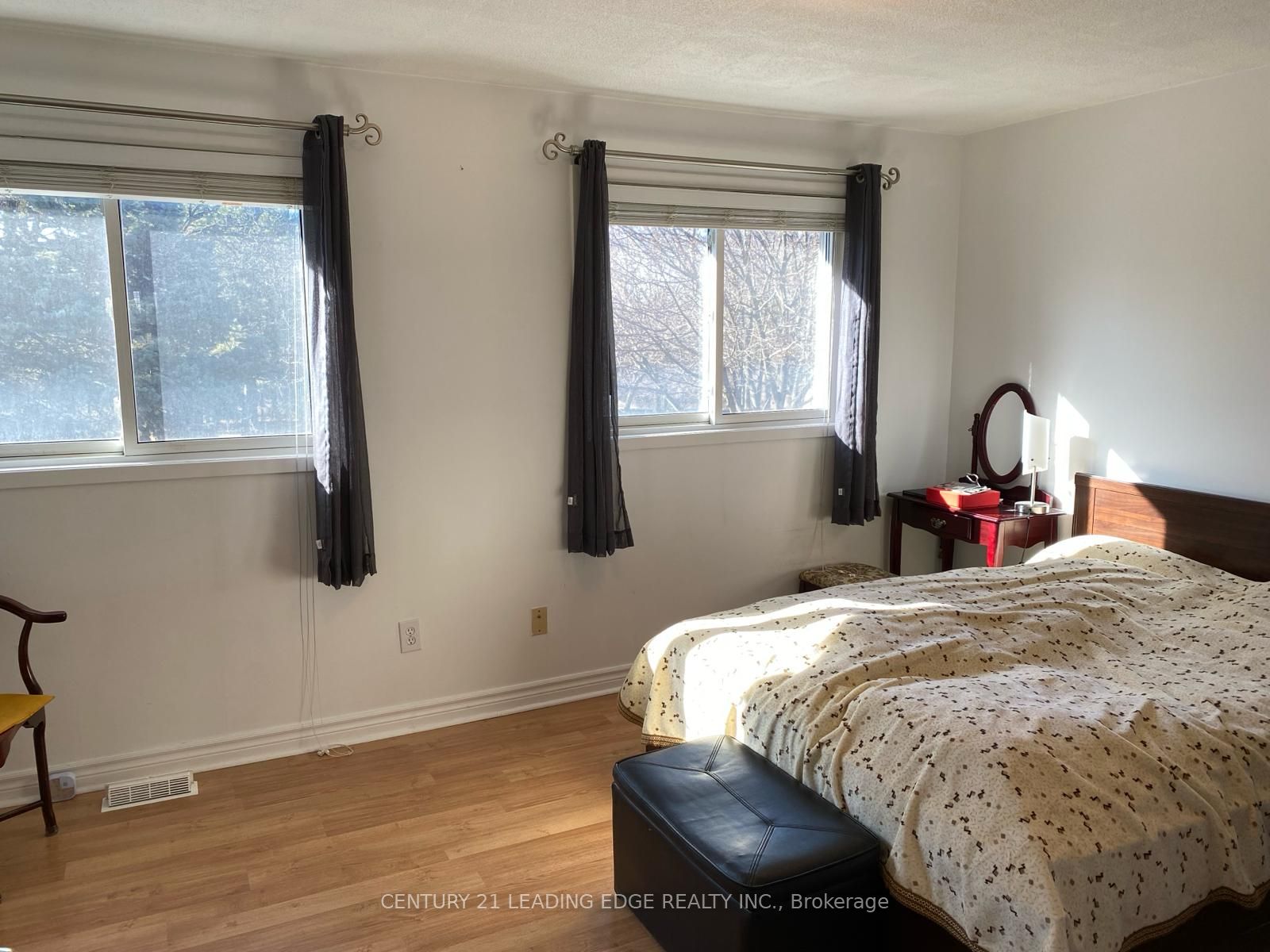 122 Tamarack Dr