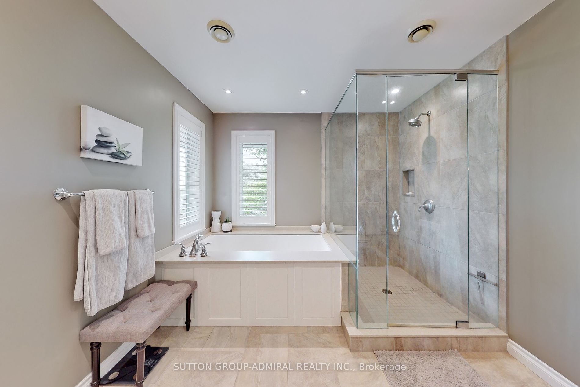 2 Grandview Crescent