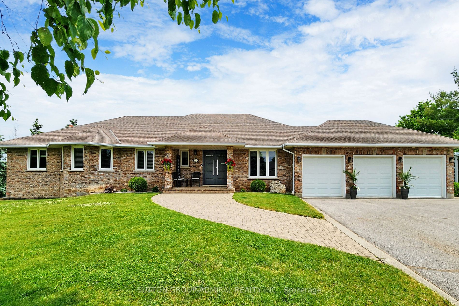 2 Grandview Crescent