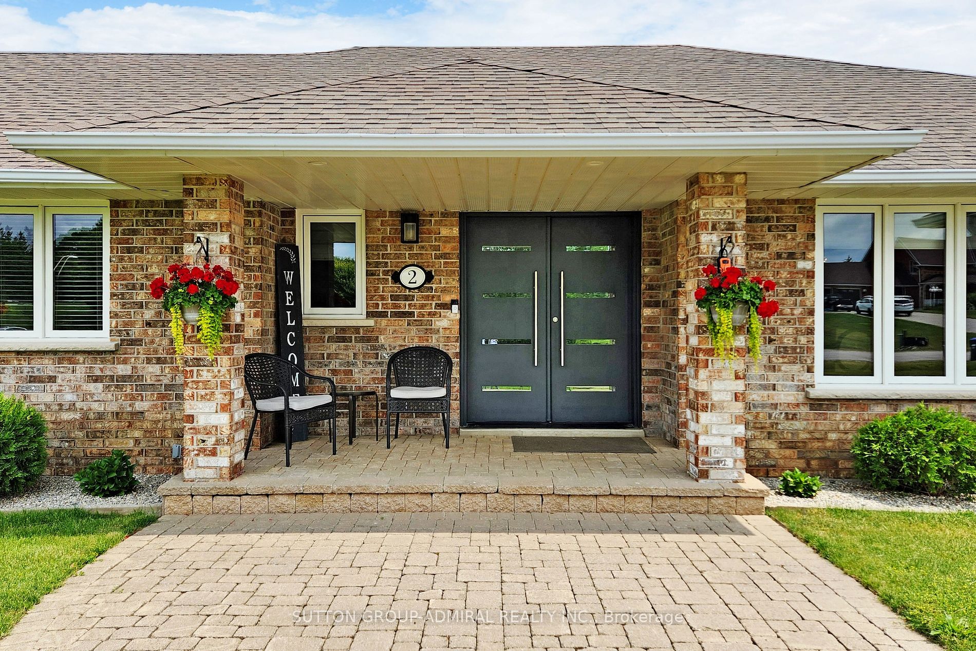 2 Grandview Crescent