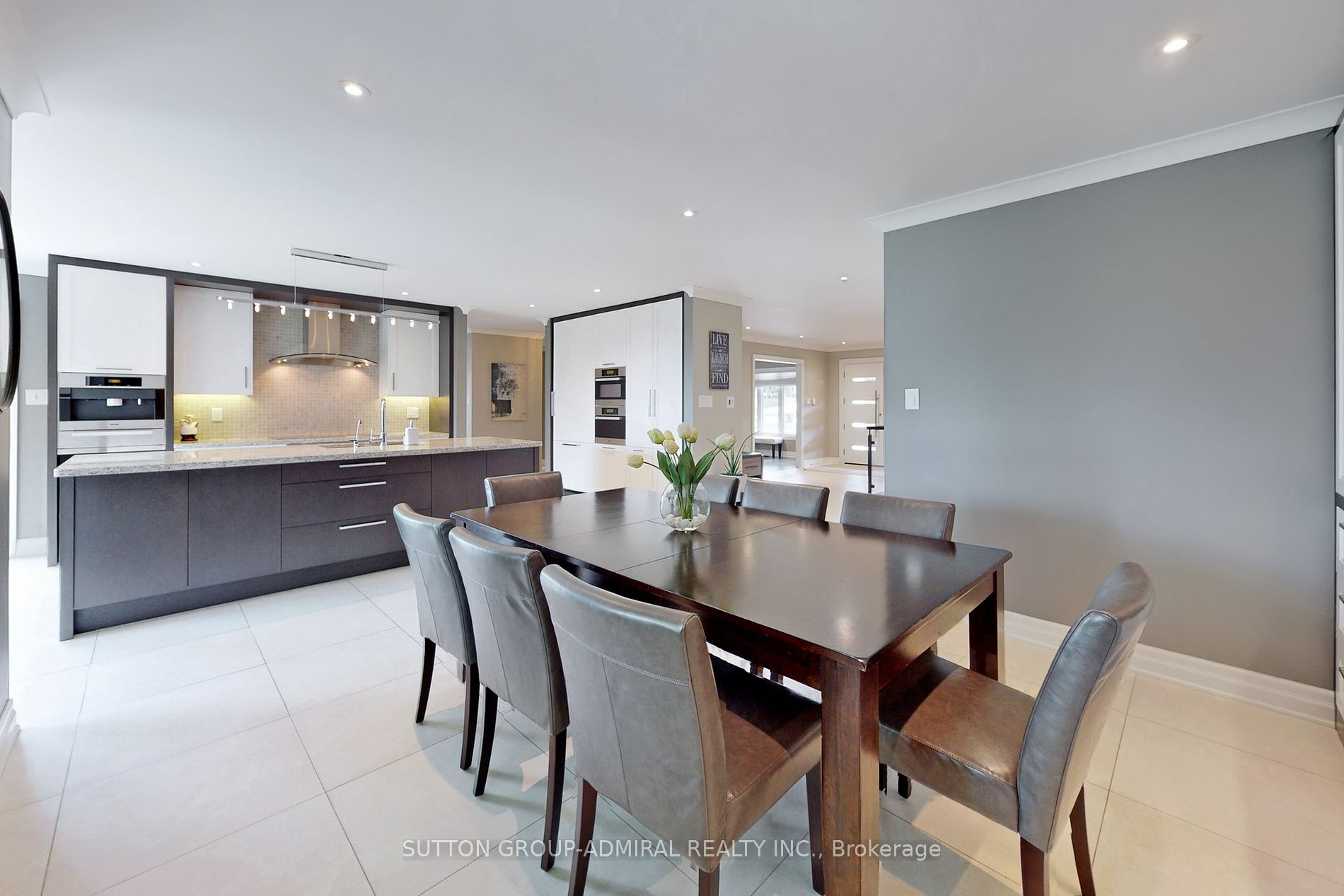 2 Grandview Crescent