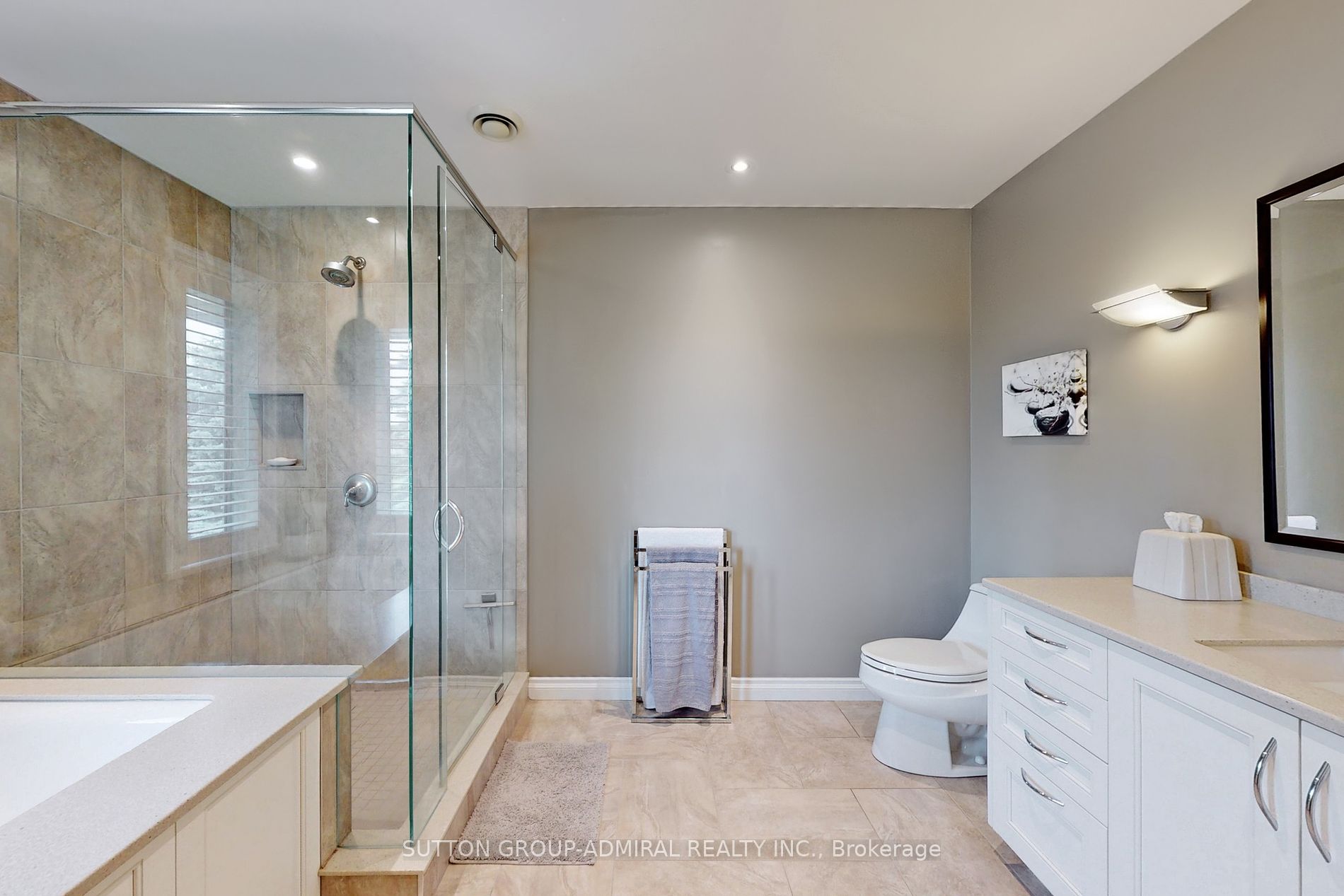 2 Grandview Crescent