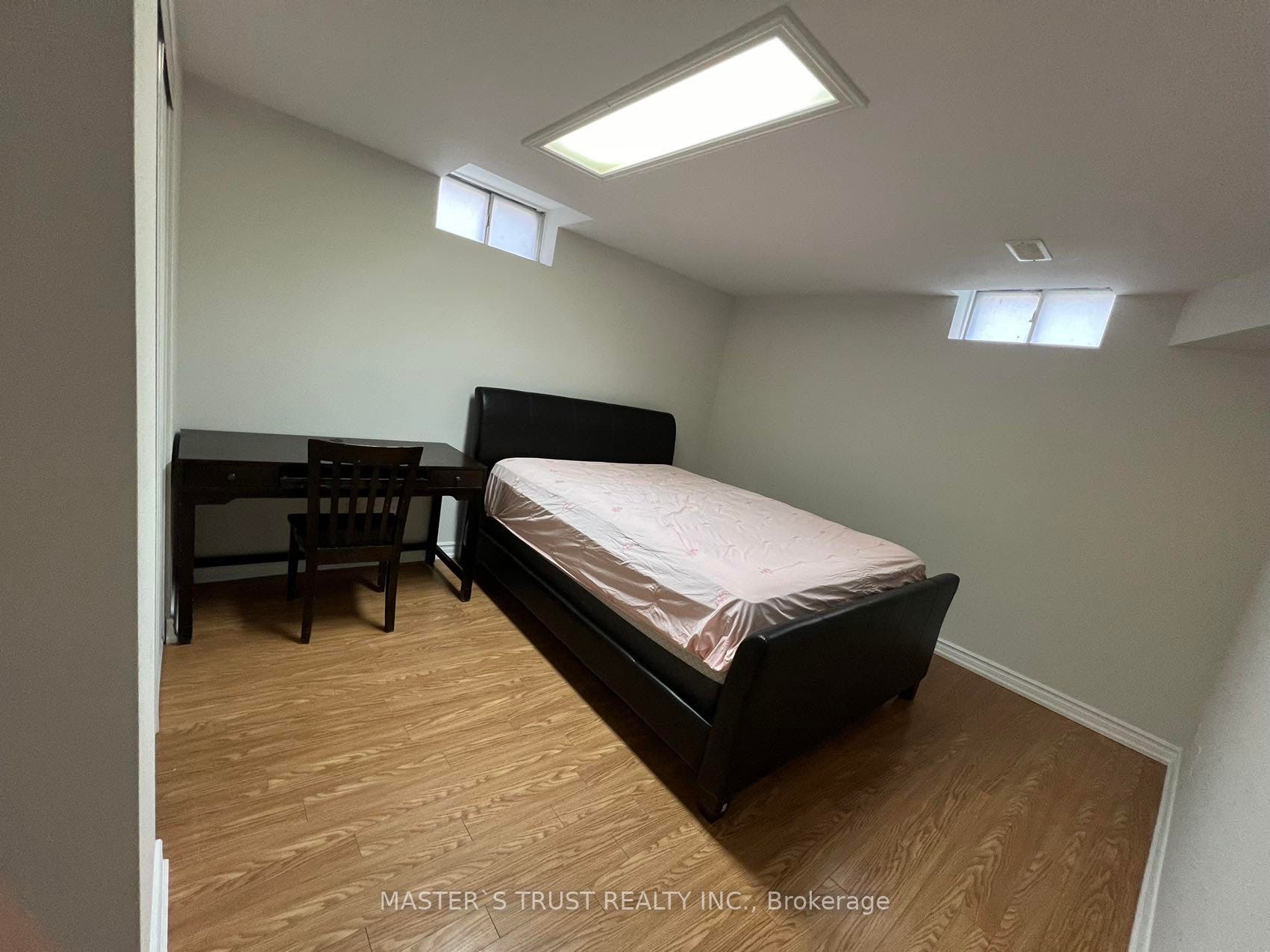 51 Manston Cres