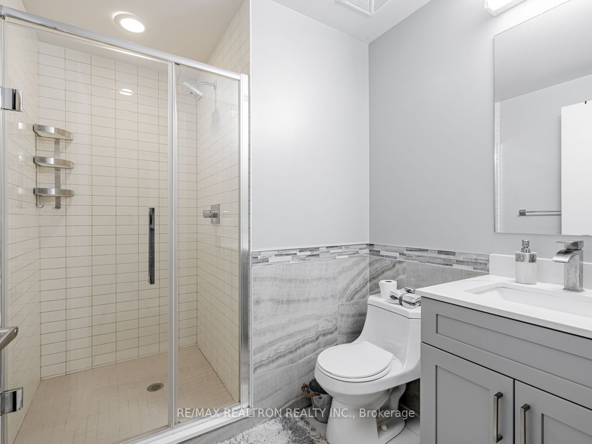 9471 Yonge Street, #213