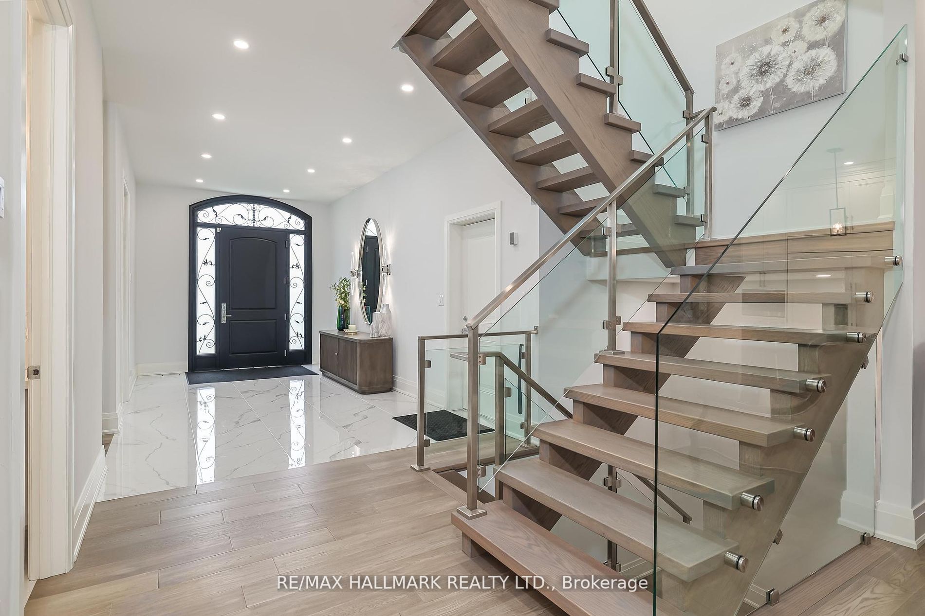 147 Royal Orchard Boulevard