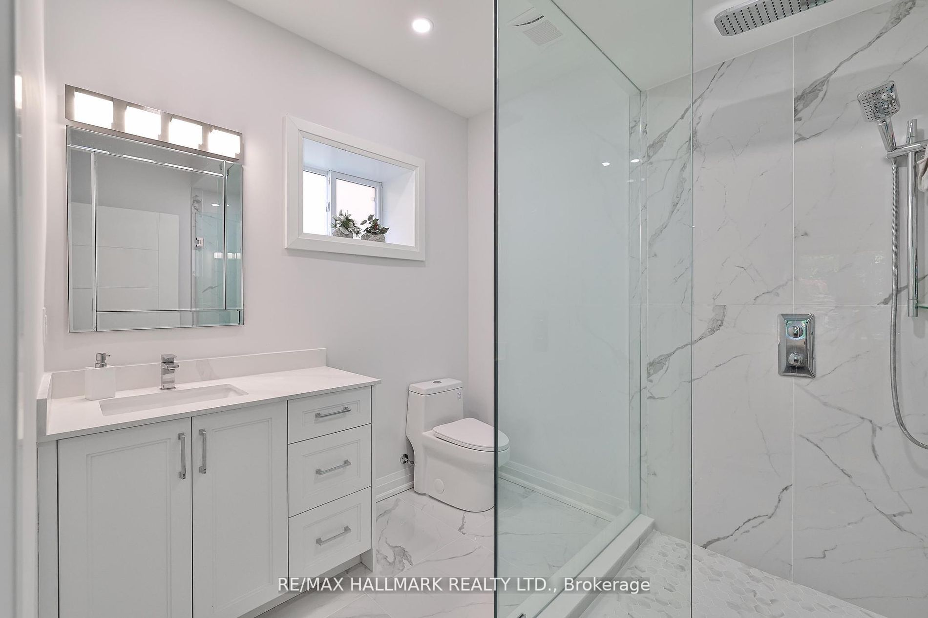 147 Royal Orchard Boulevard