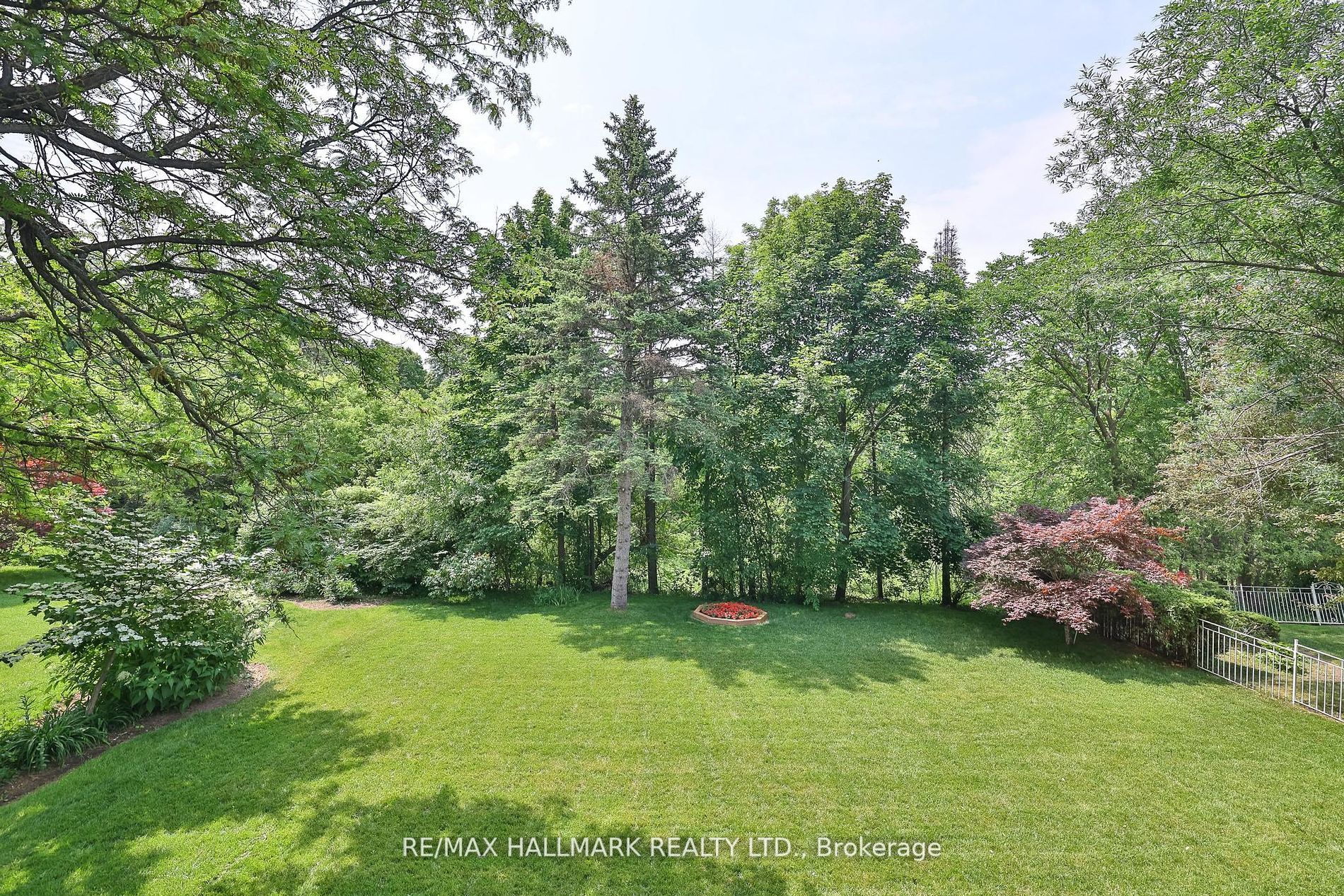 147 Royal Orchard Boulevard