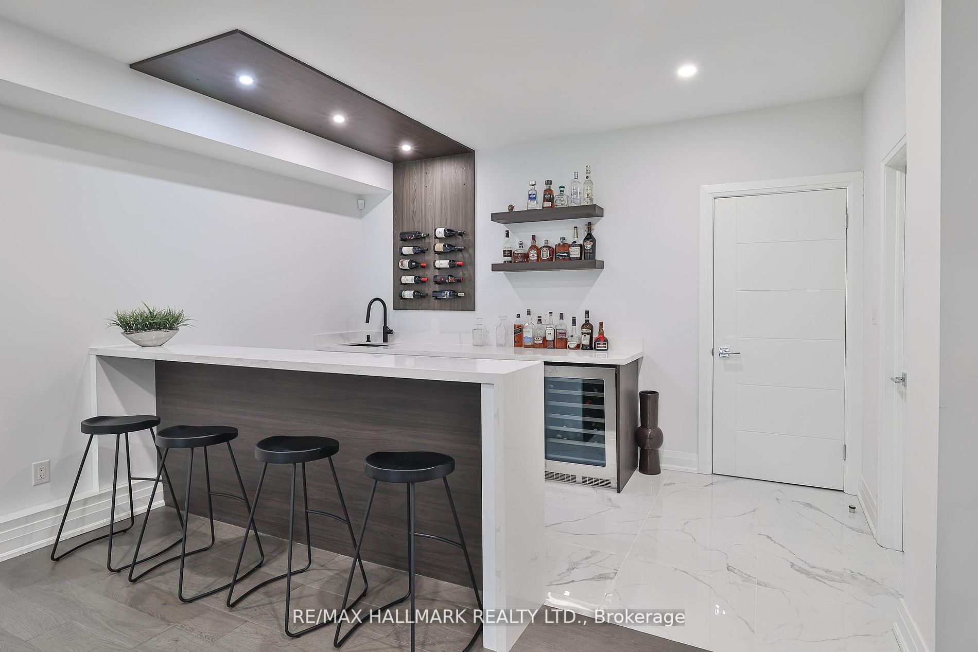 147 Royal Orchard Boulevard