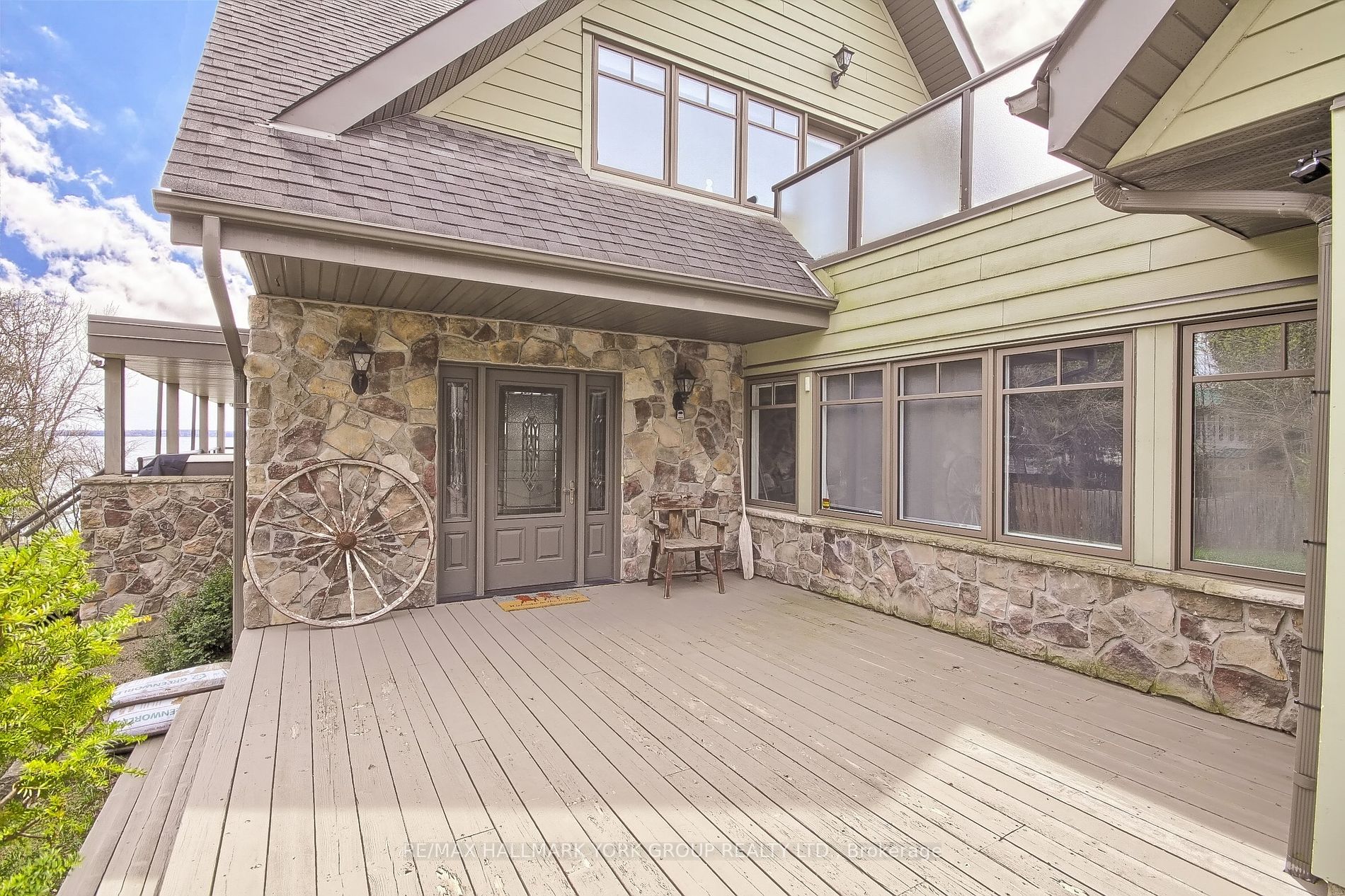 777 Lakelands Ave