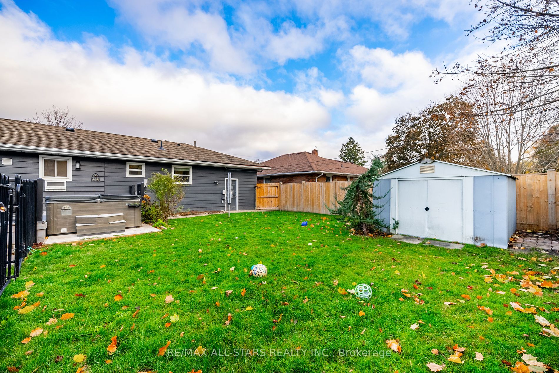 96 Park Dr