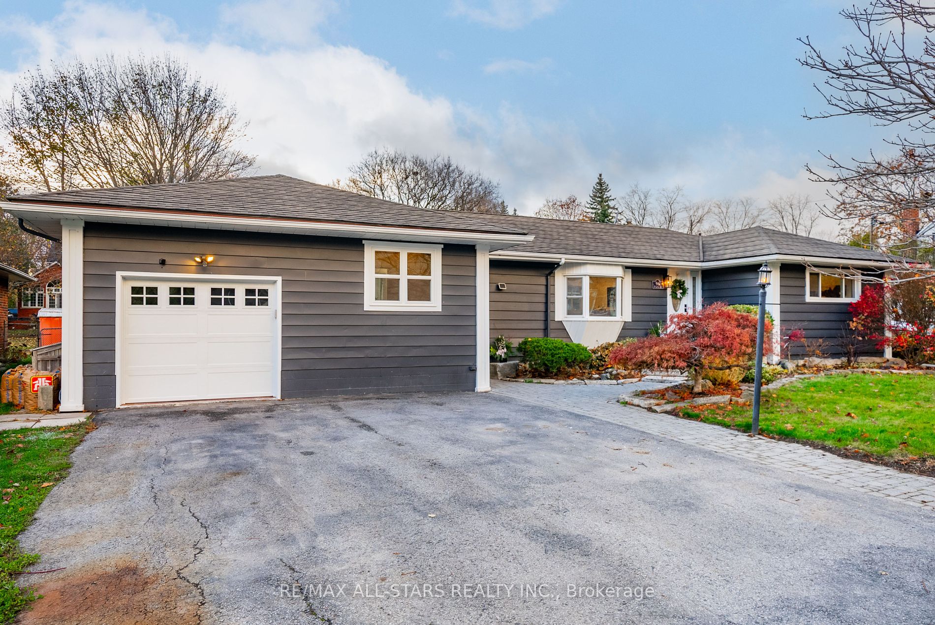 96 Park Dr
