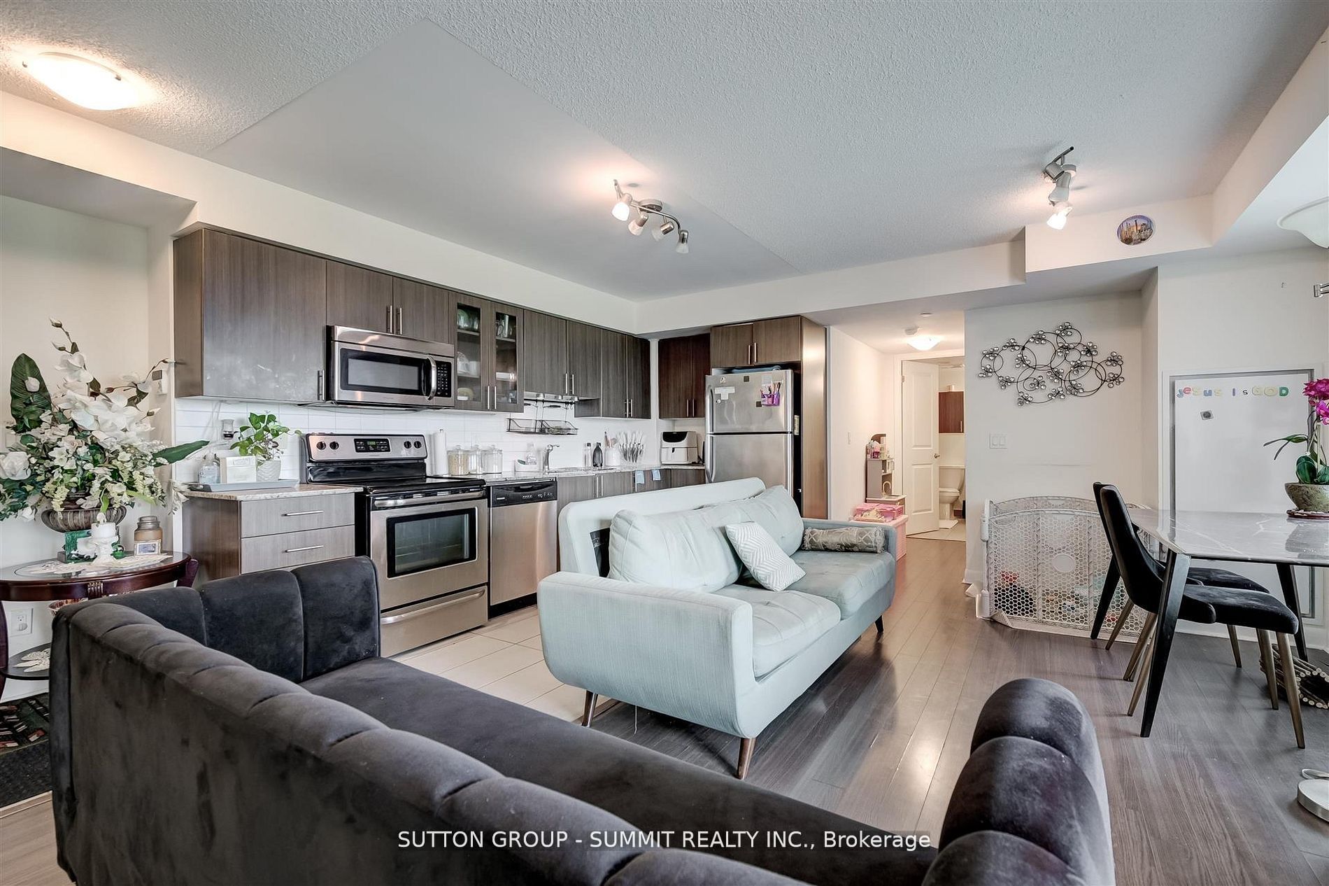 75 Norman Bethune Ave, #718