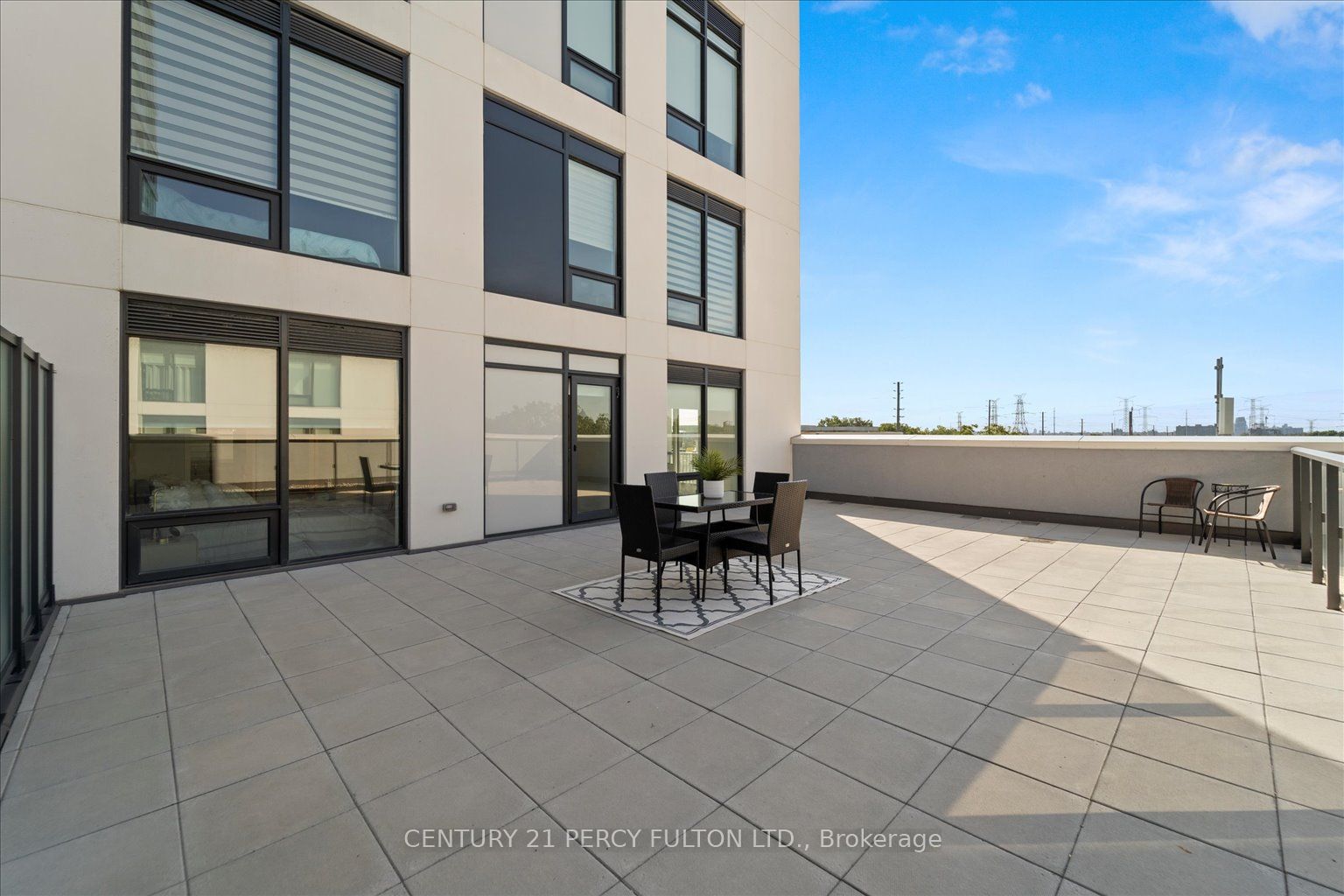 8868 Yonge St, #521E