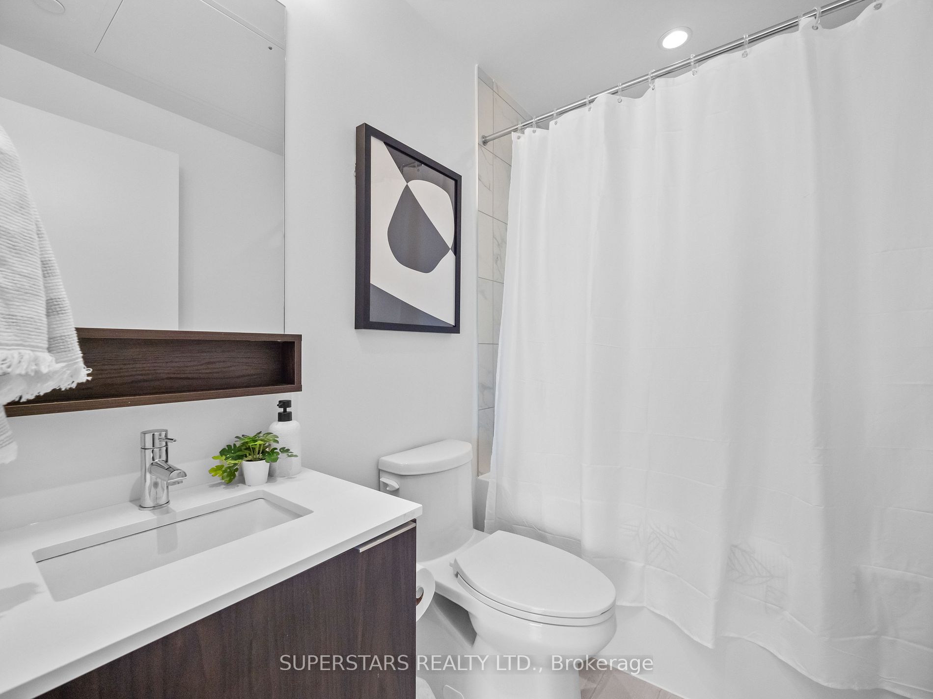 898 Portage Parkway, #6101