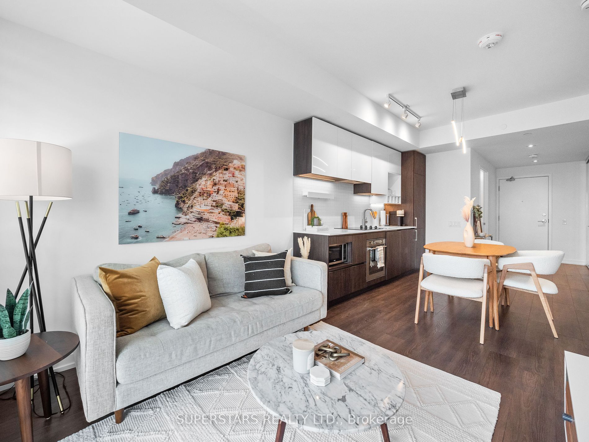 898 Portage Parkway, #6101