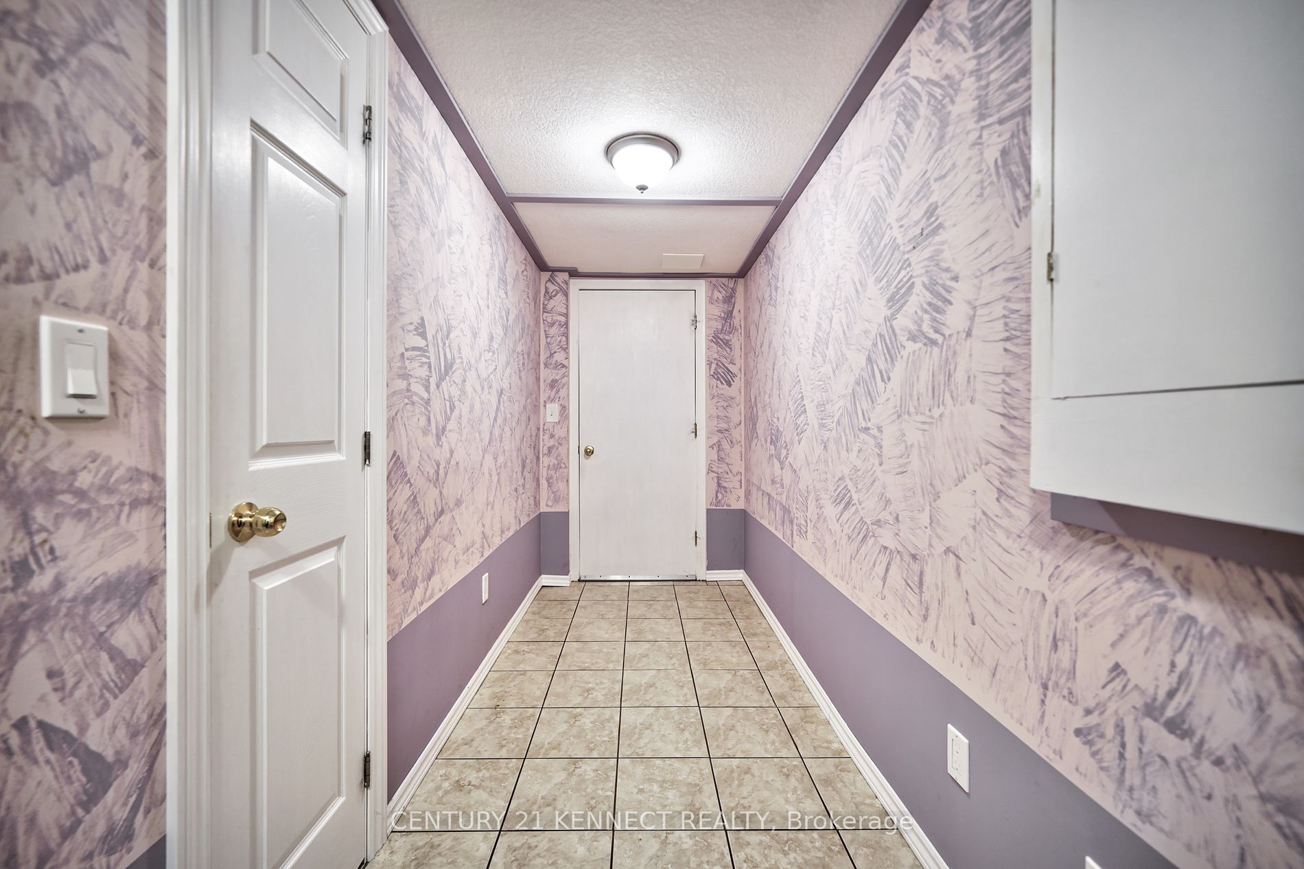 405 Dowson Loop