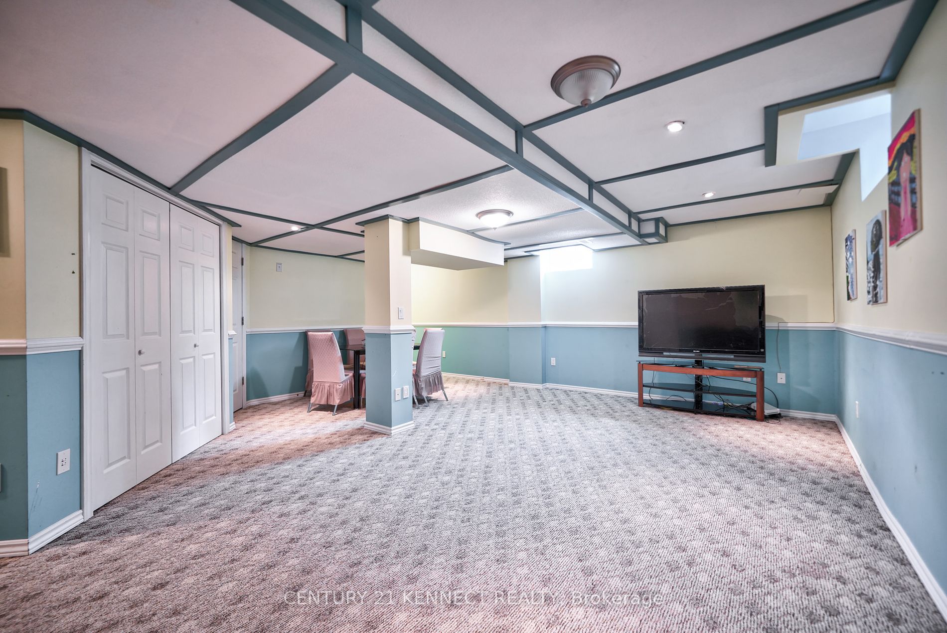 405 Dowson Loop