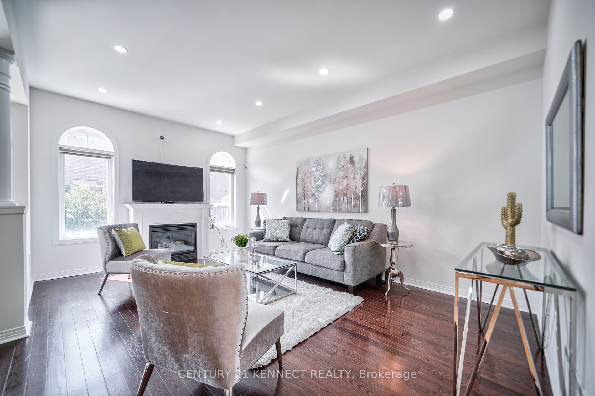 405 Dowson Loop
