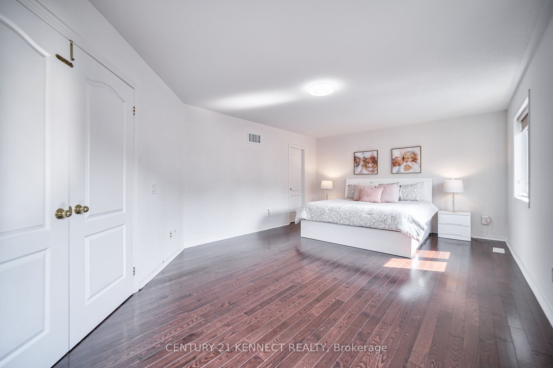 405 Dowson Loop