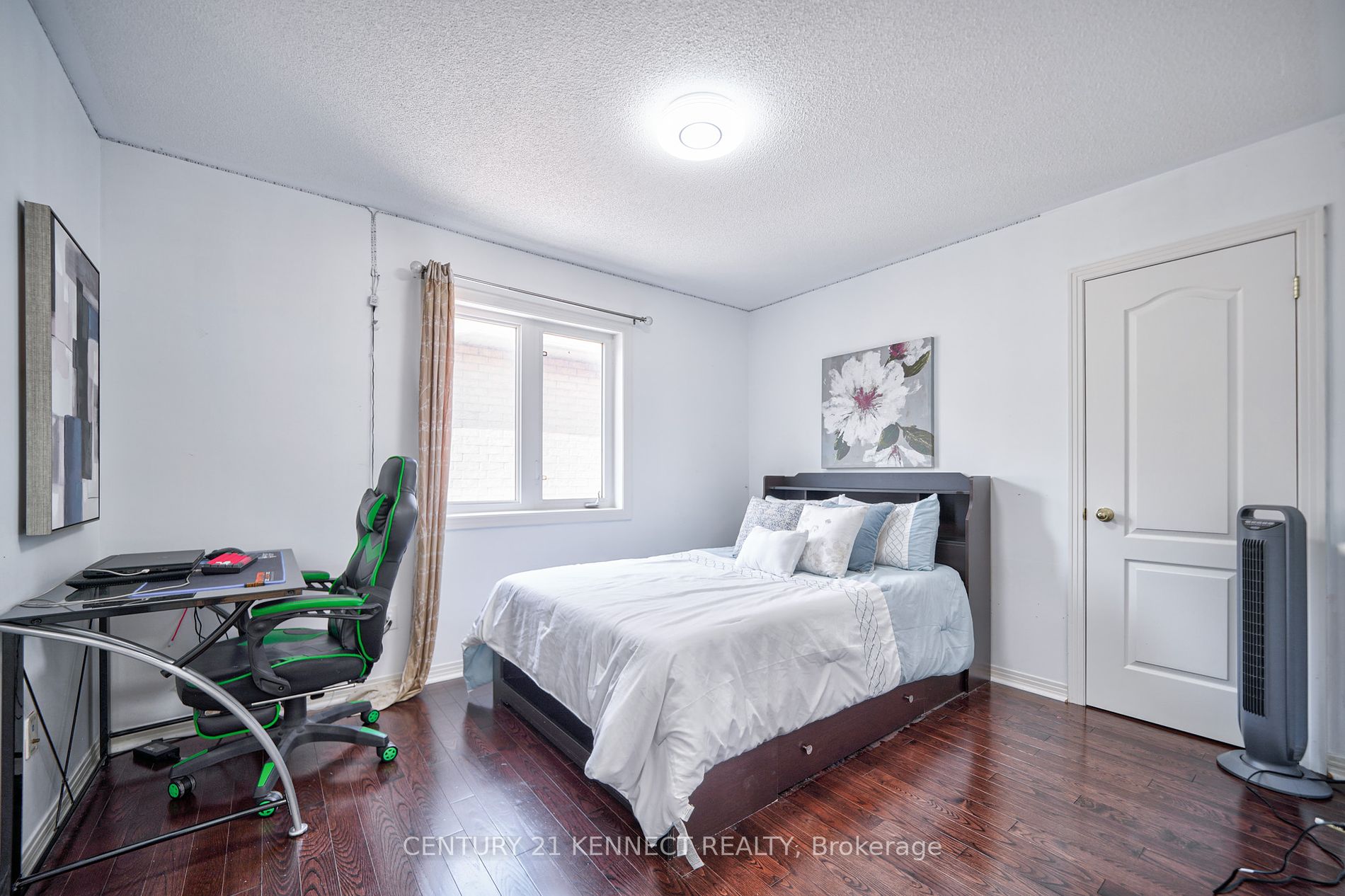 405 Dowson Loop