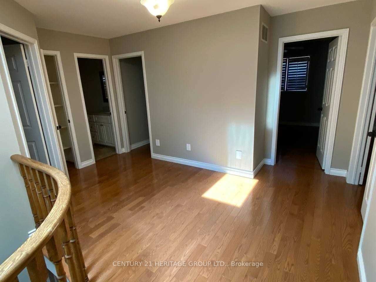 27 Charing Cres