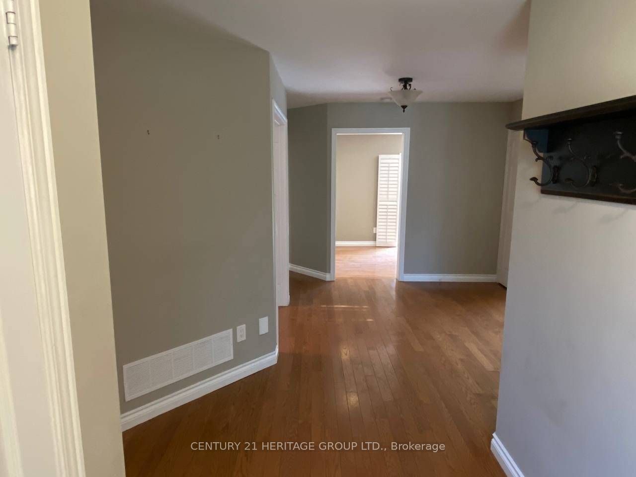 27 Charing Cres