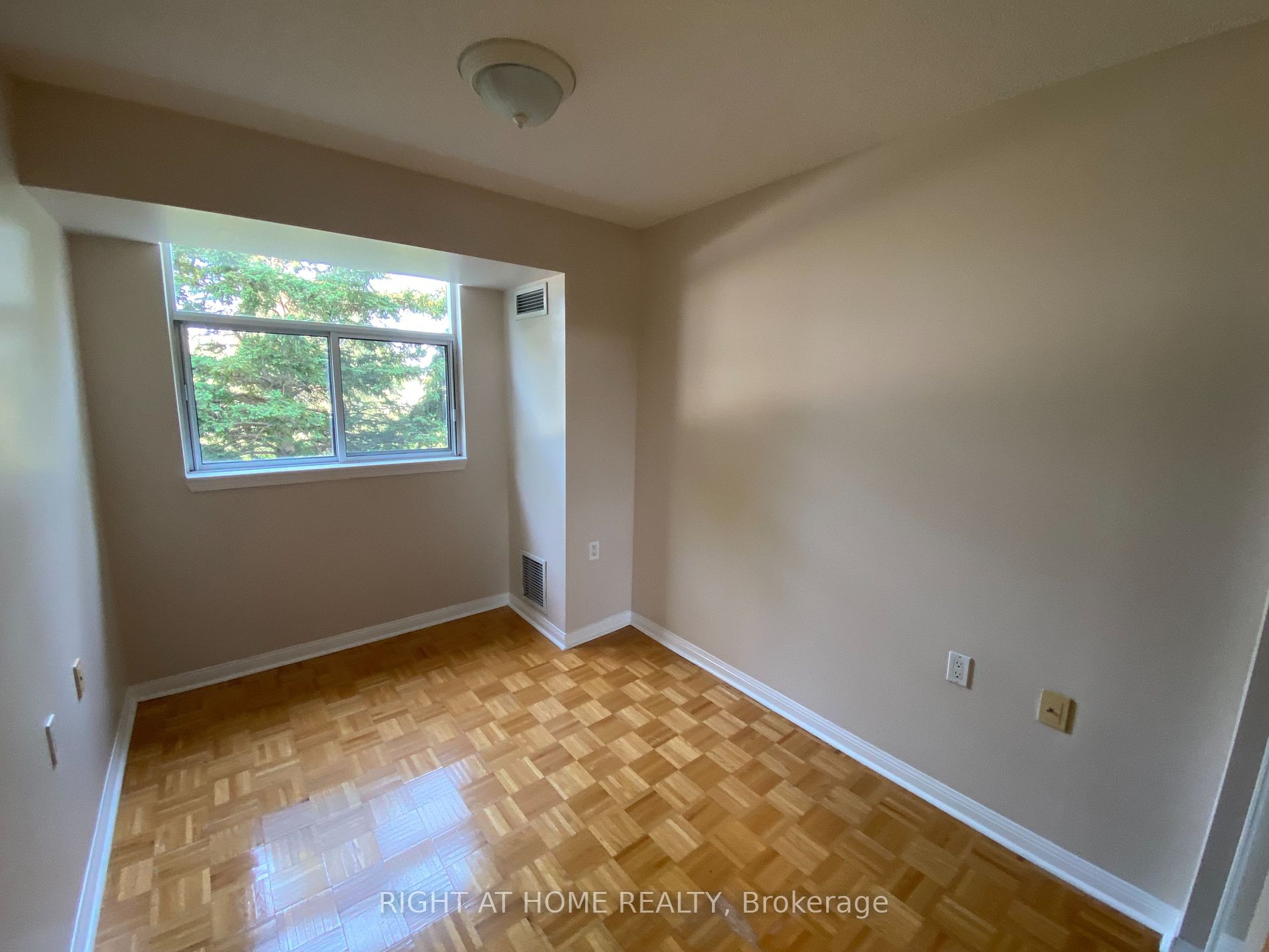 2506 Rutherford Rd, #216