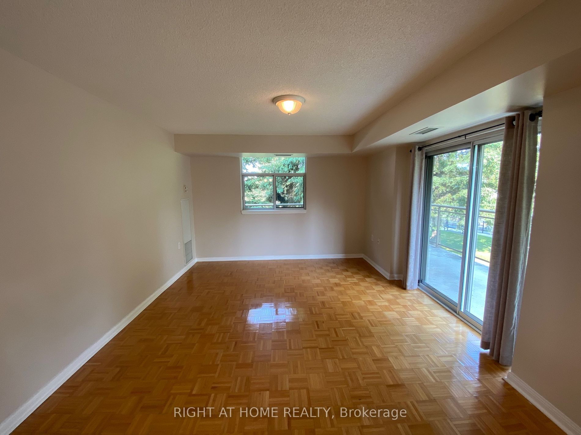 2506 Rutherford Rd, #216