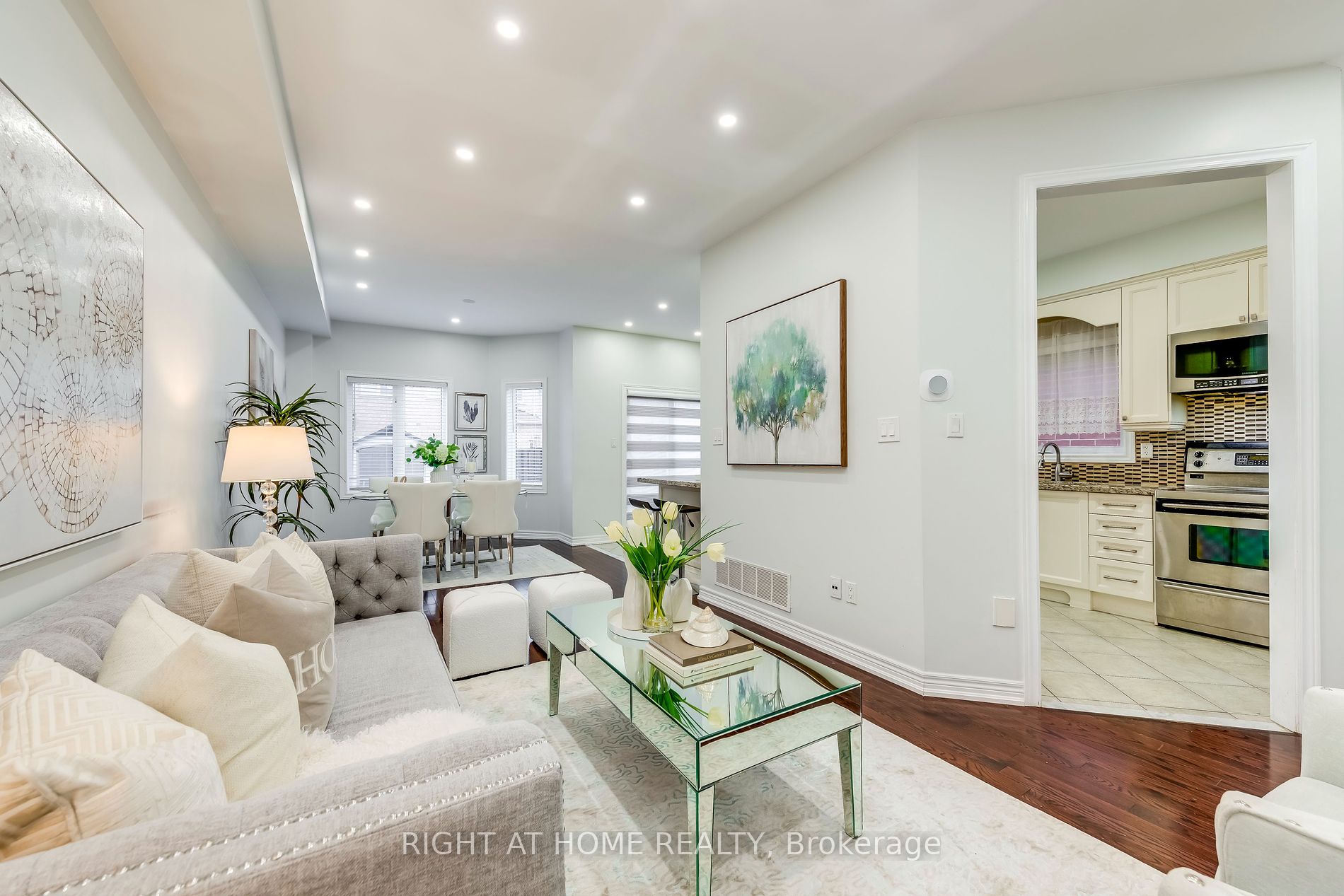 28 Ozner Cres