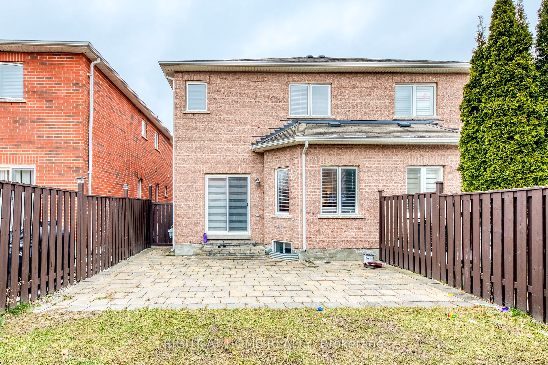 28 Ozner Cres