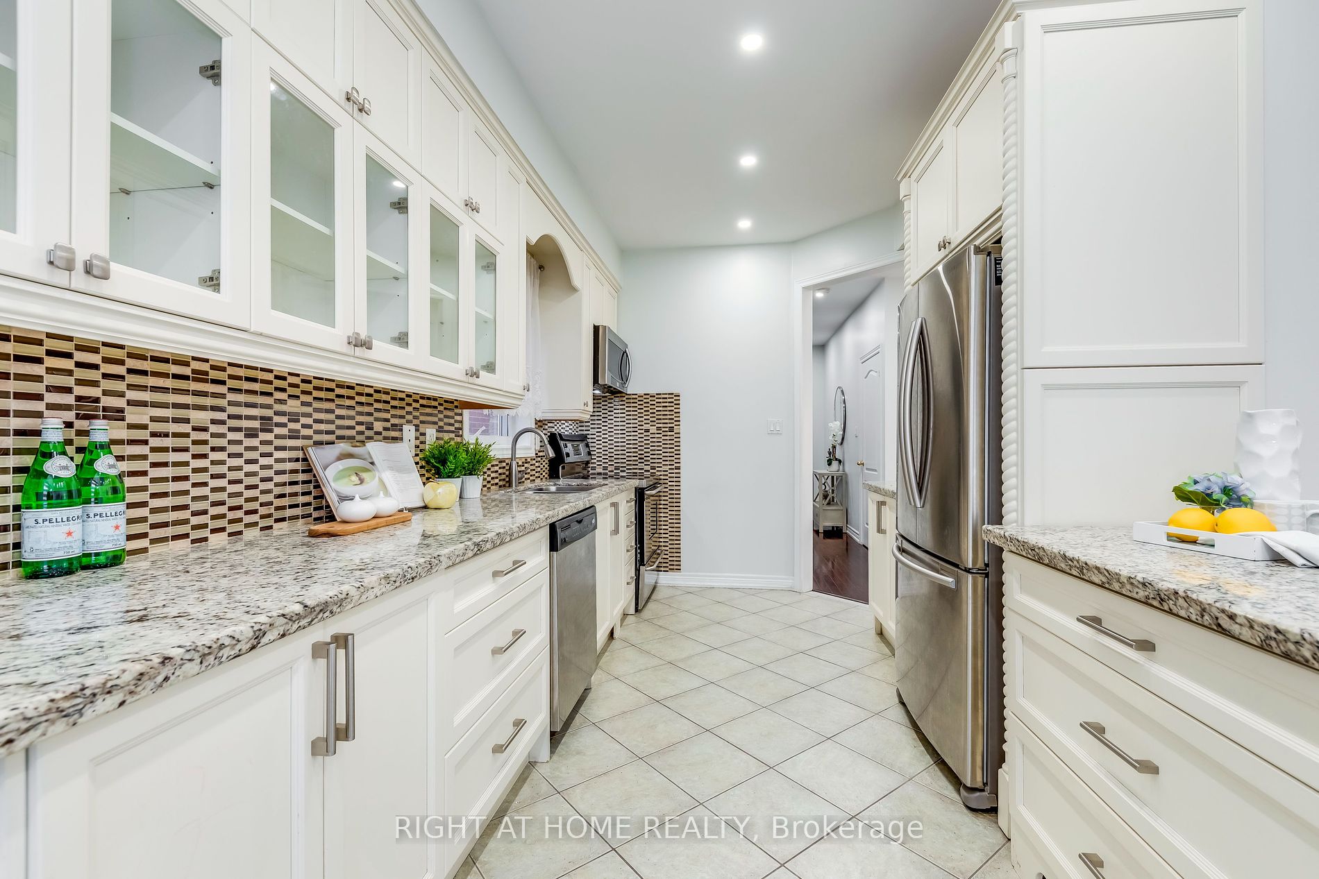 28 Ozner Cres