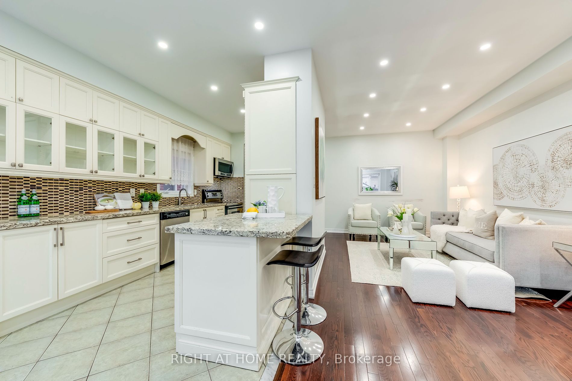 28 Ozner Cres