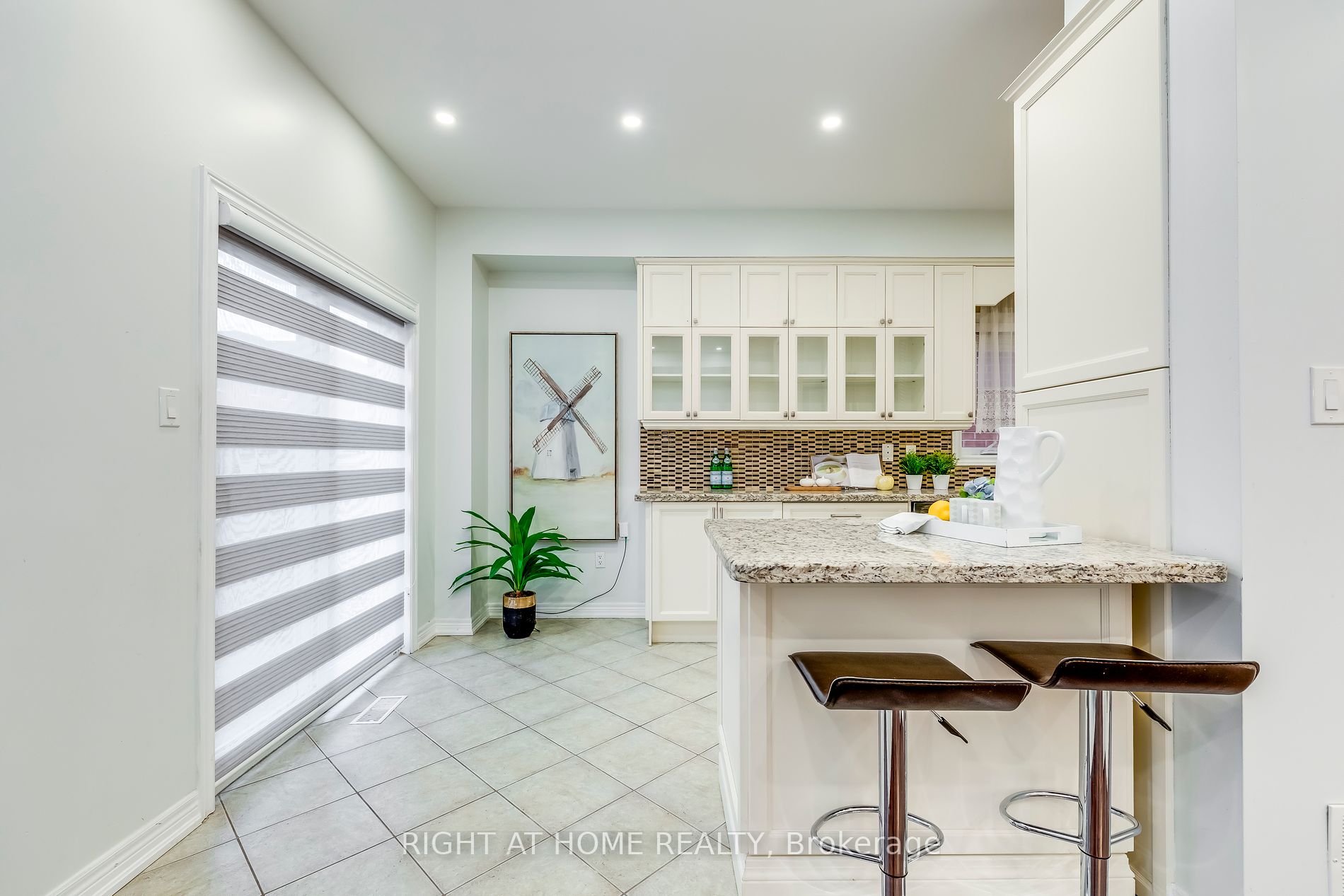 28 Ozner Cres