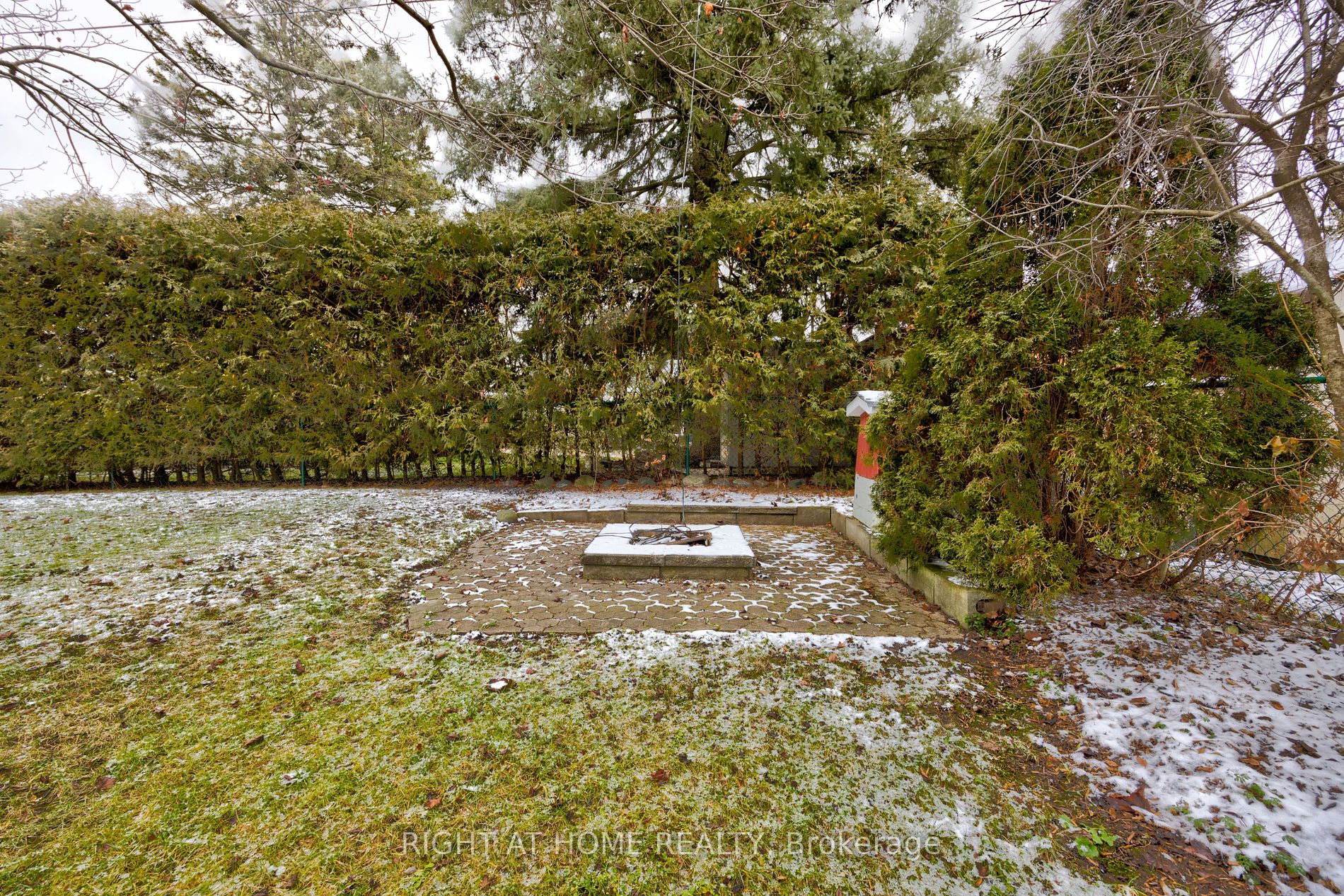 312 Andrew St