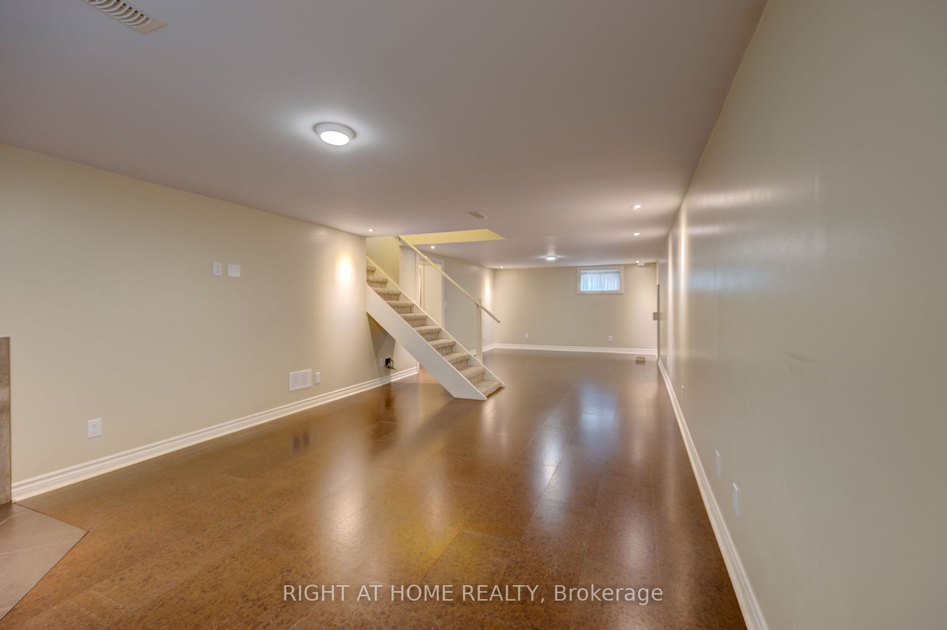 312 Andrew St