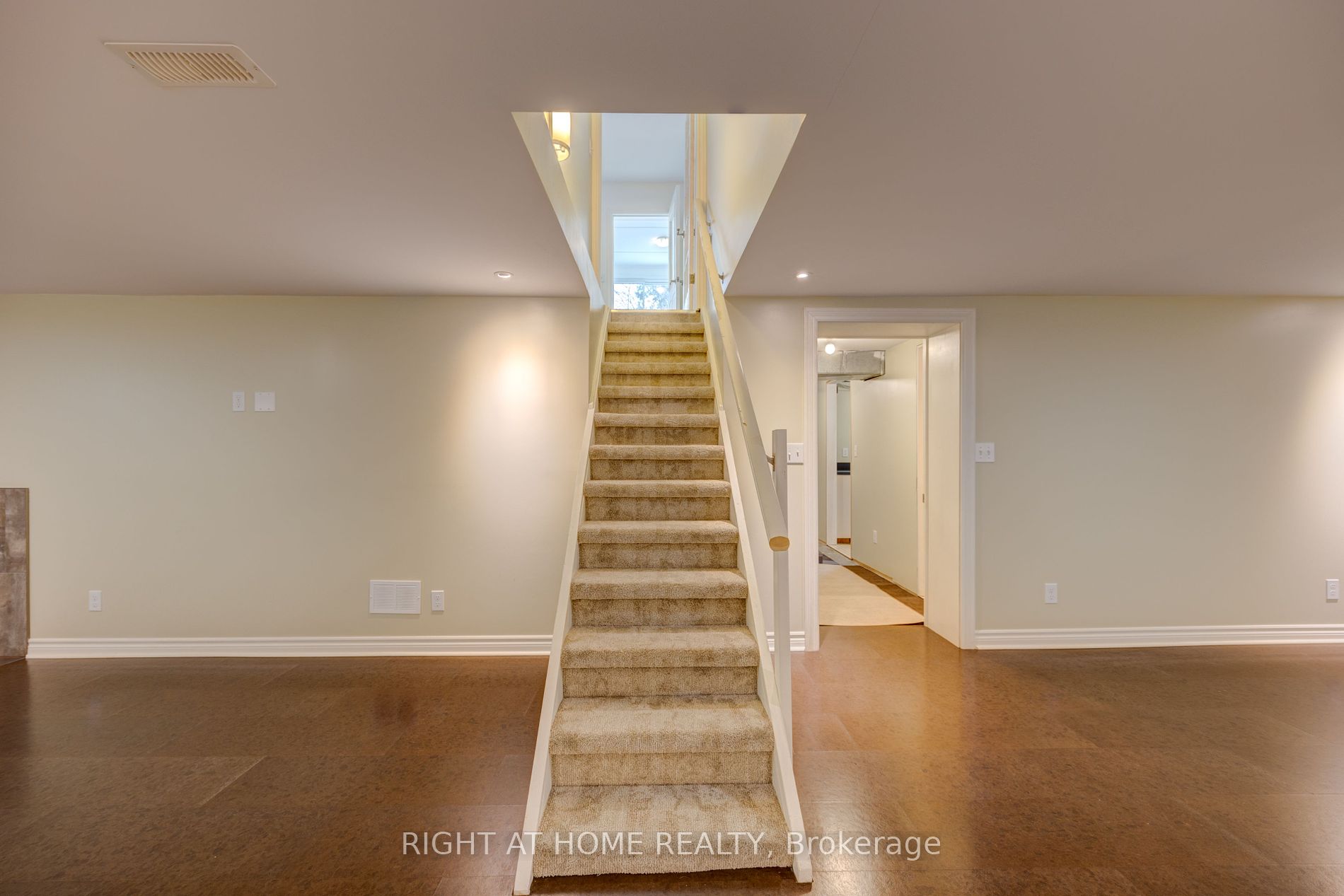 312 Andrew St