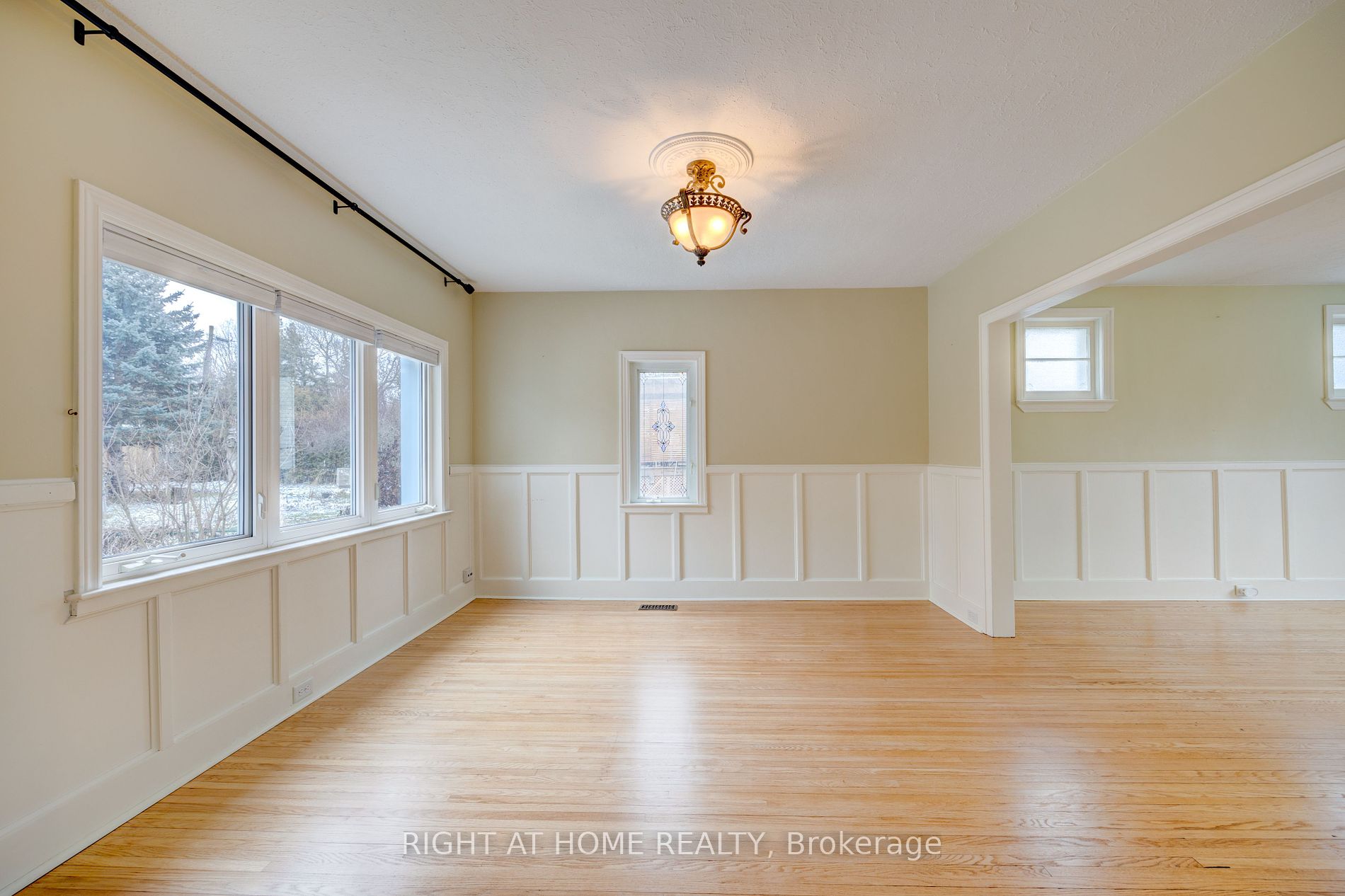 312 Andrew St