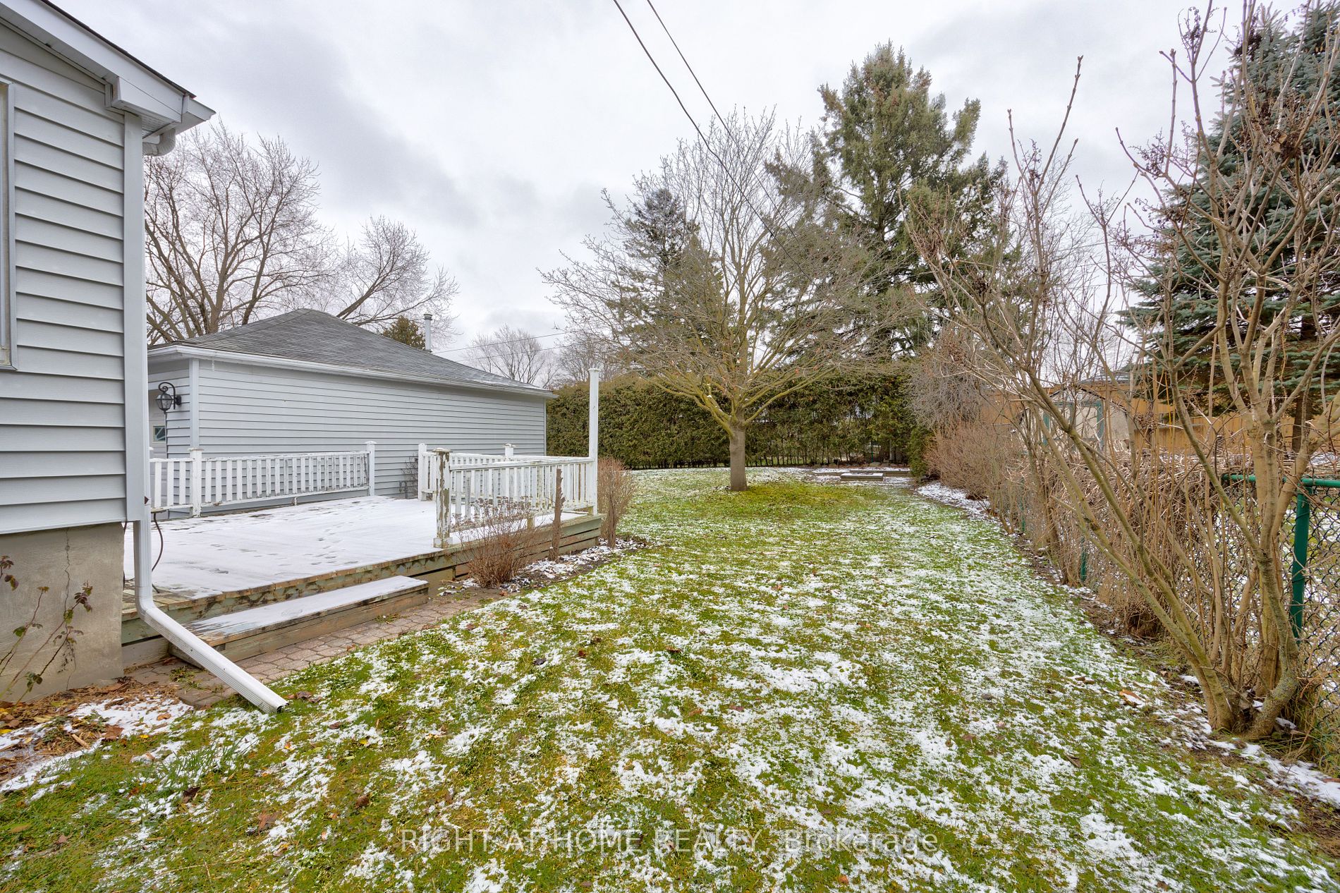 312 Andrew St