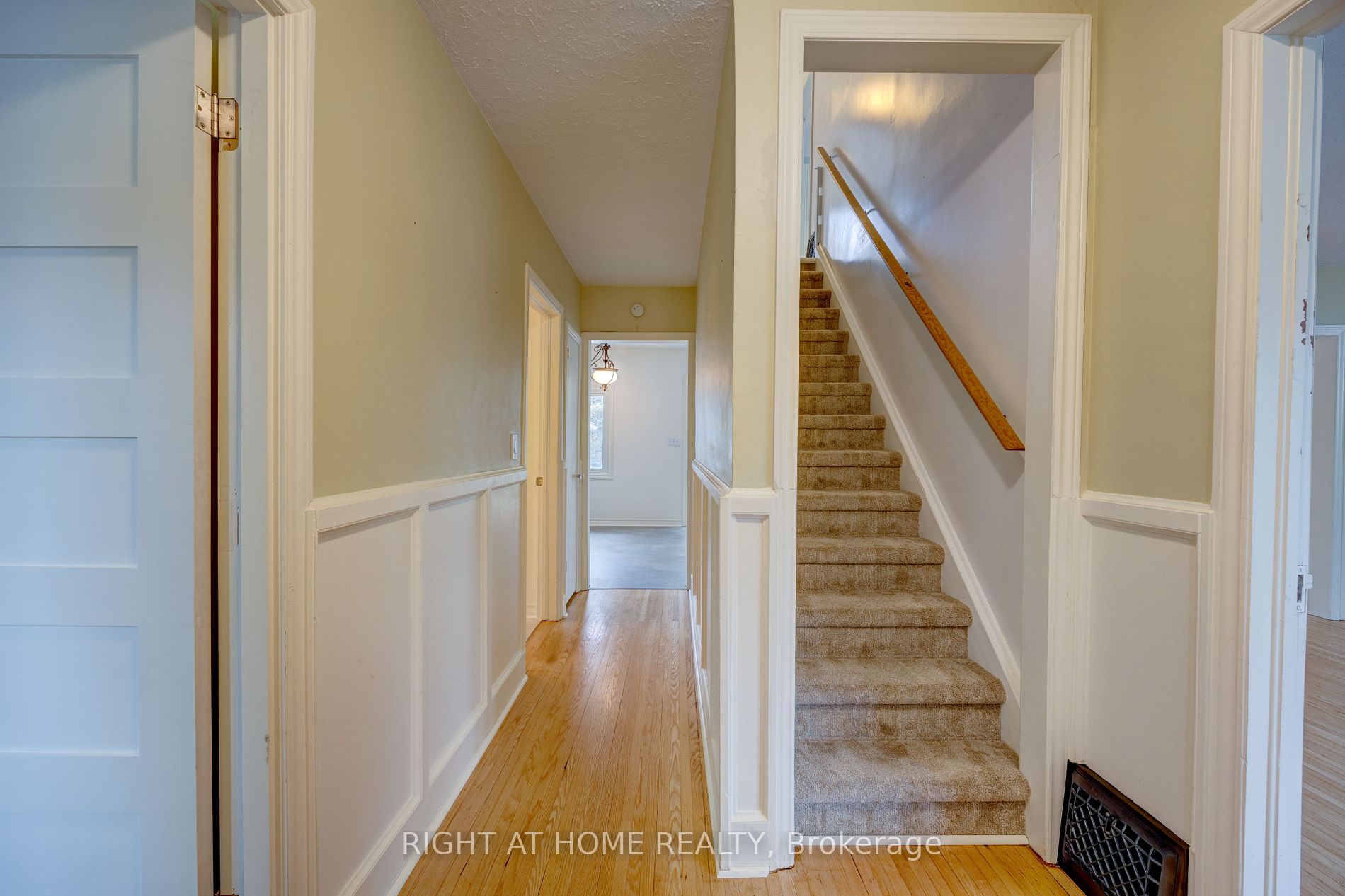 312 Andrew St