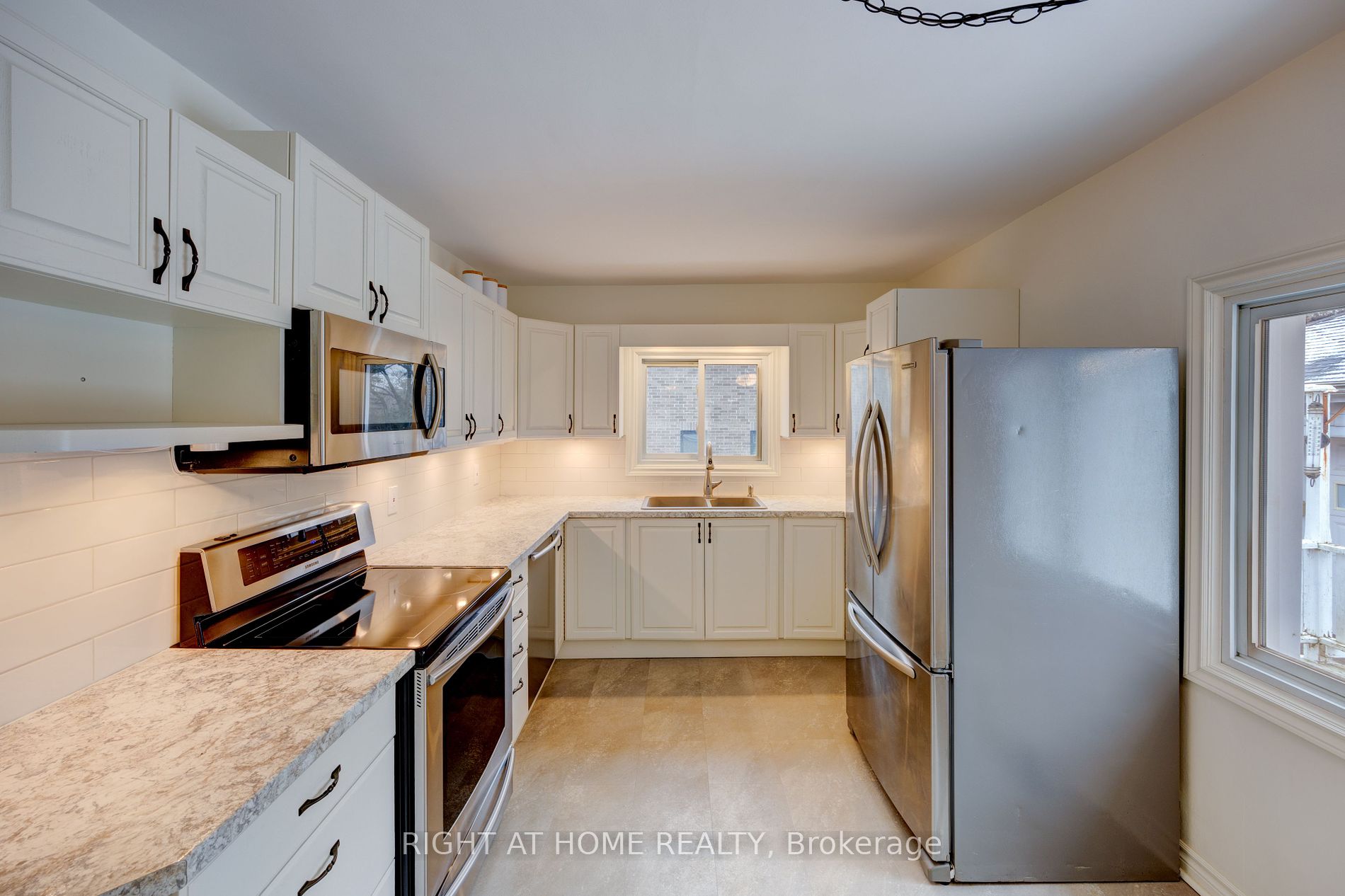 312 Andrew St