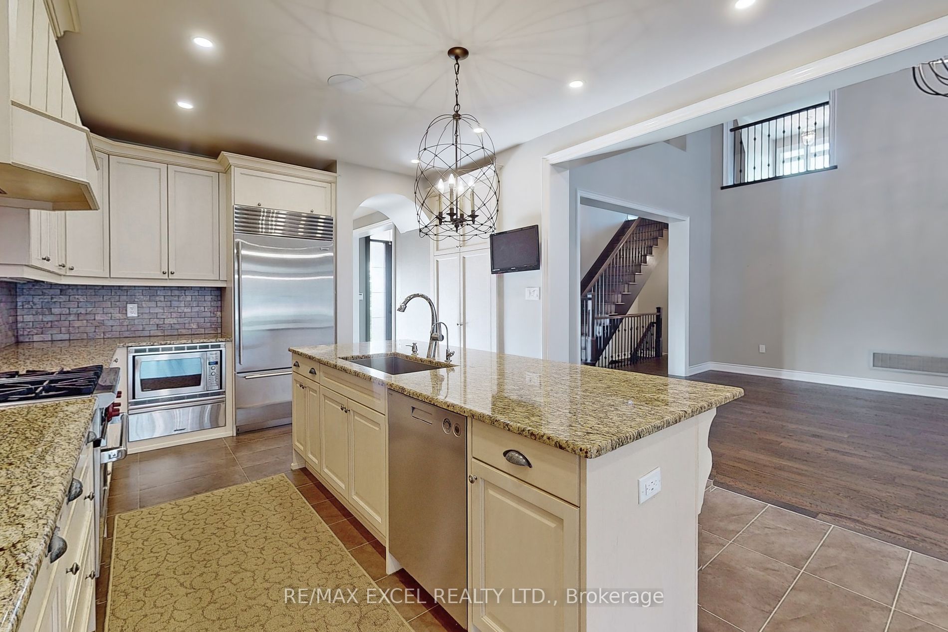 47 Whitewood Dr