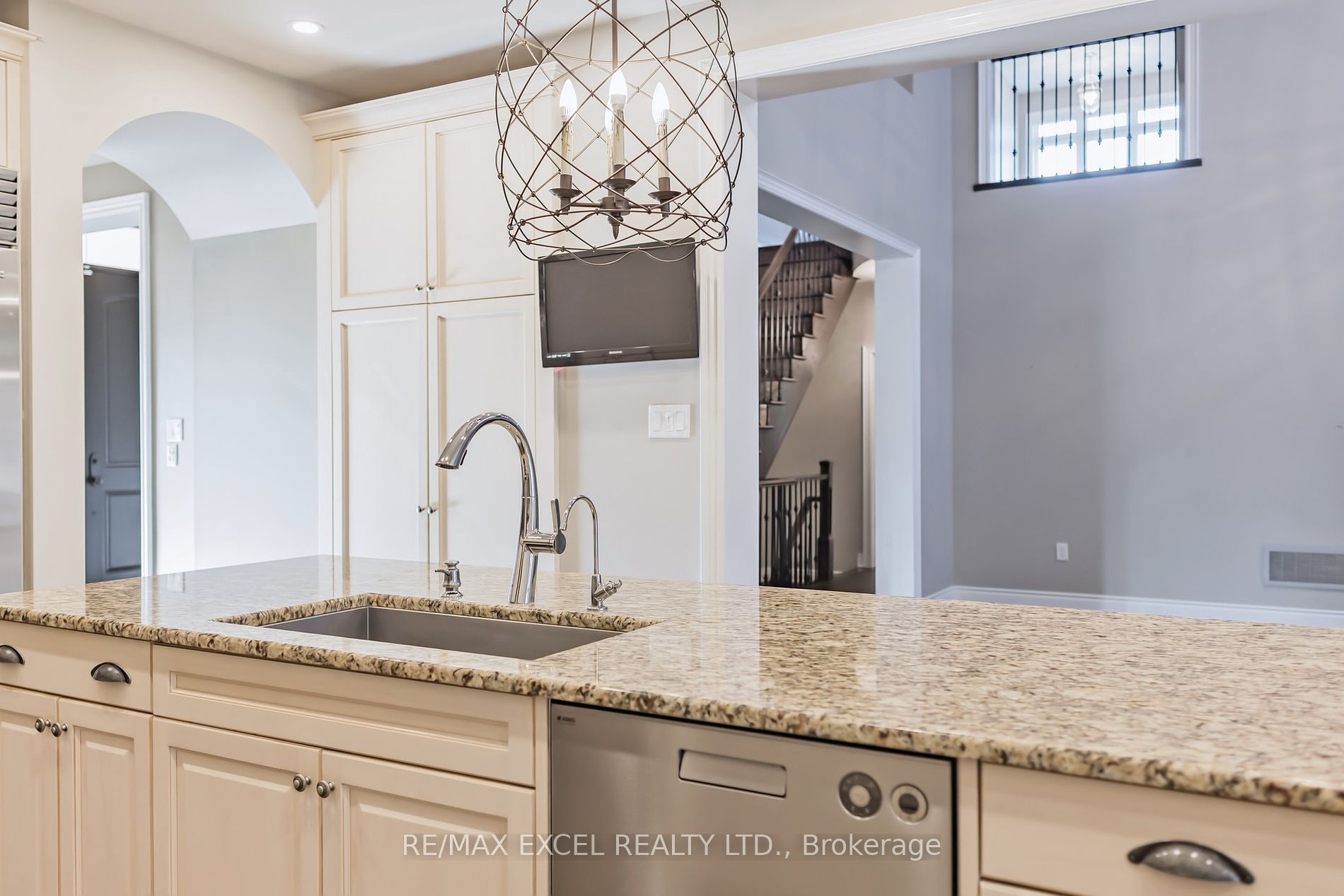 47 Whitewood Dr