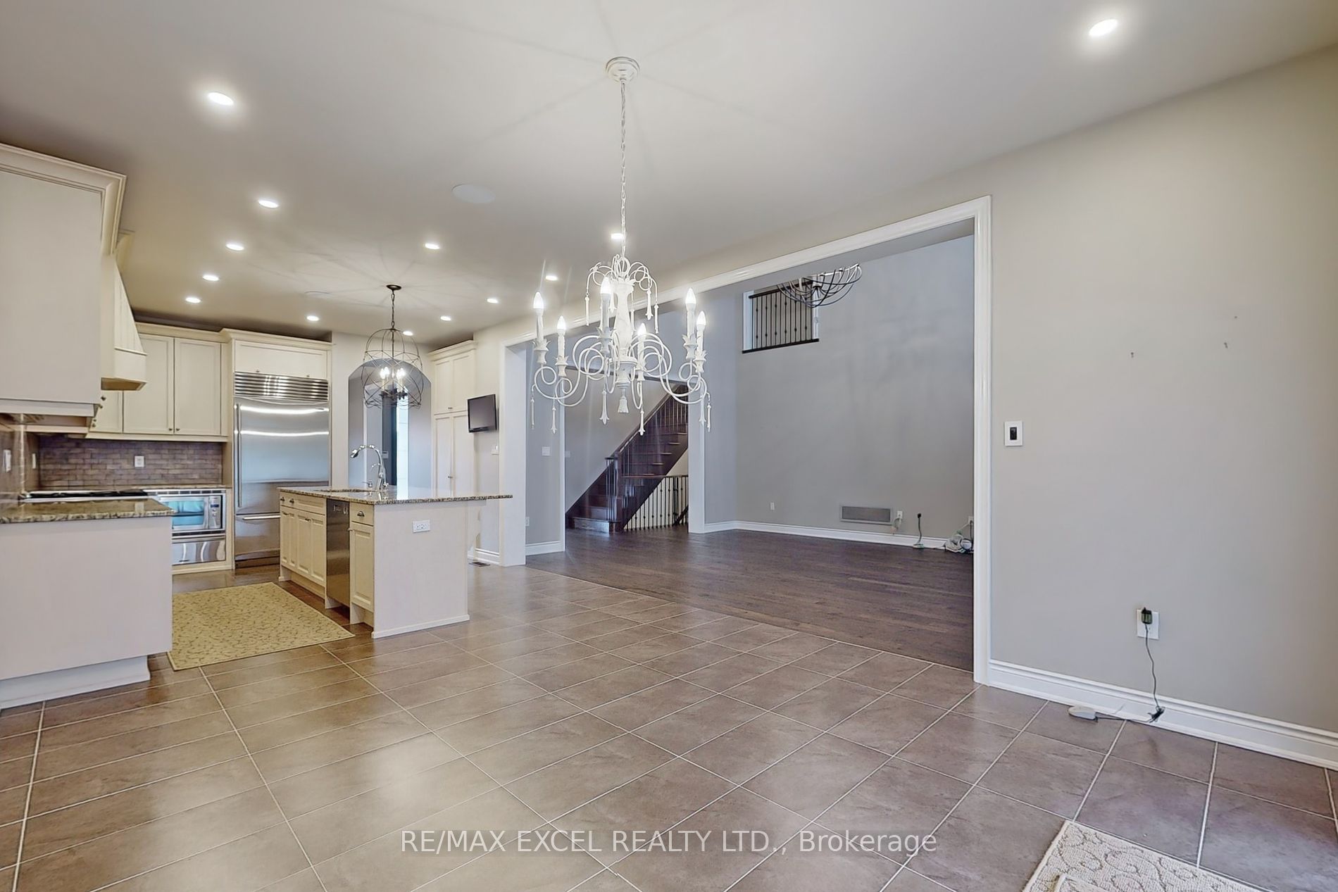 47 Whitewood Dr